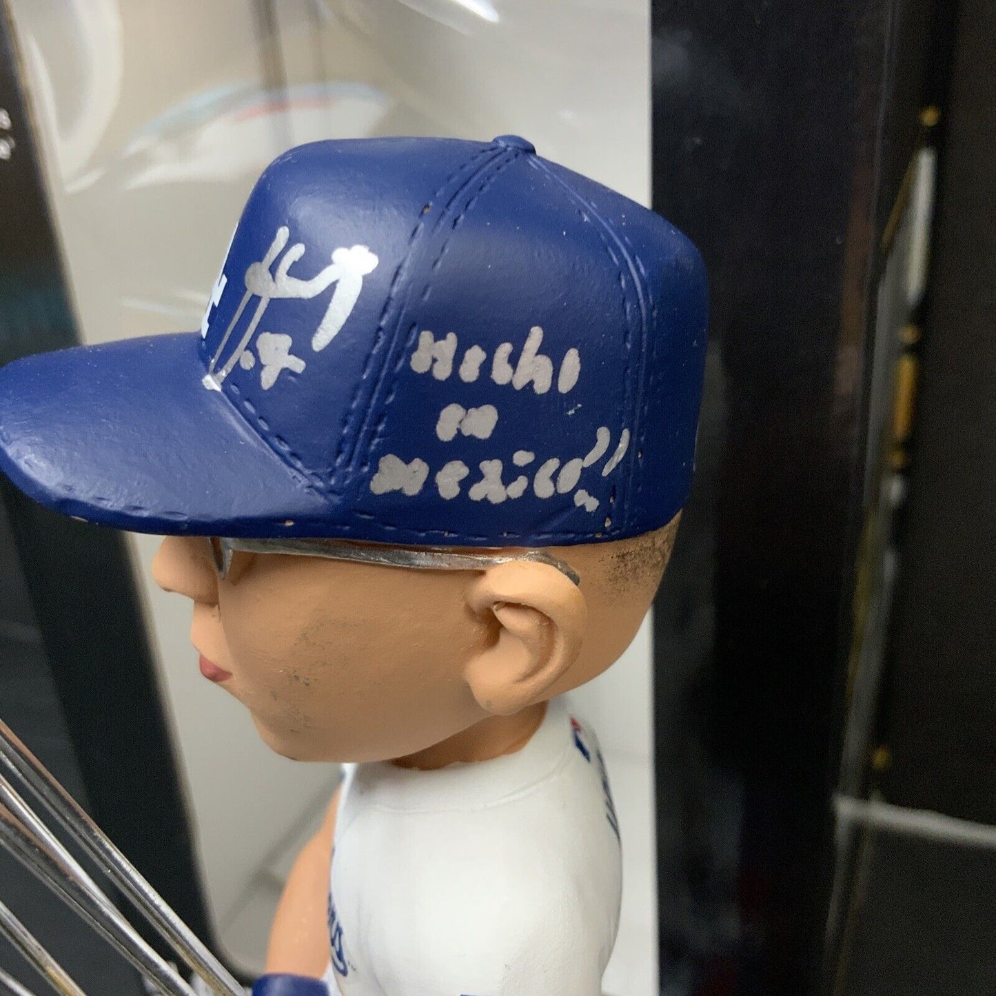 JULIO URIAS DODGERS SIGNED 2020 WS BOBBLEHEAD "HECHO EN MEXICO" INSC BAS WZ59947