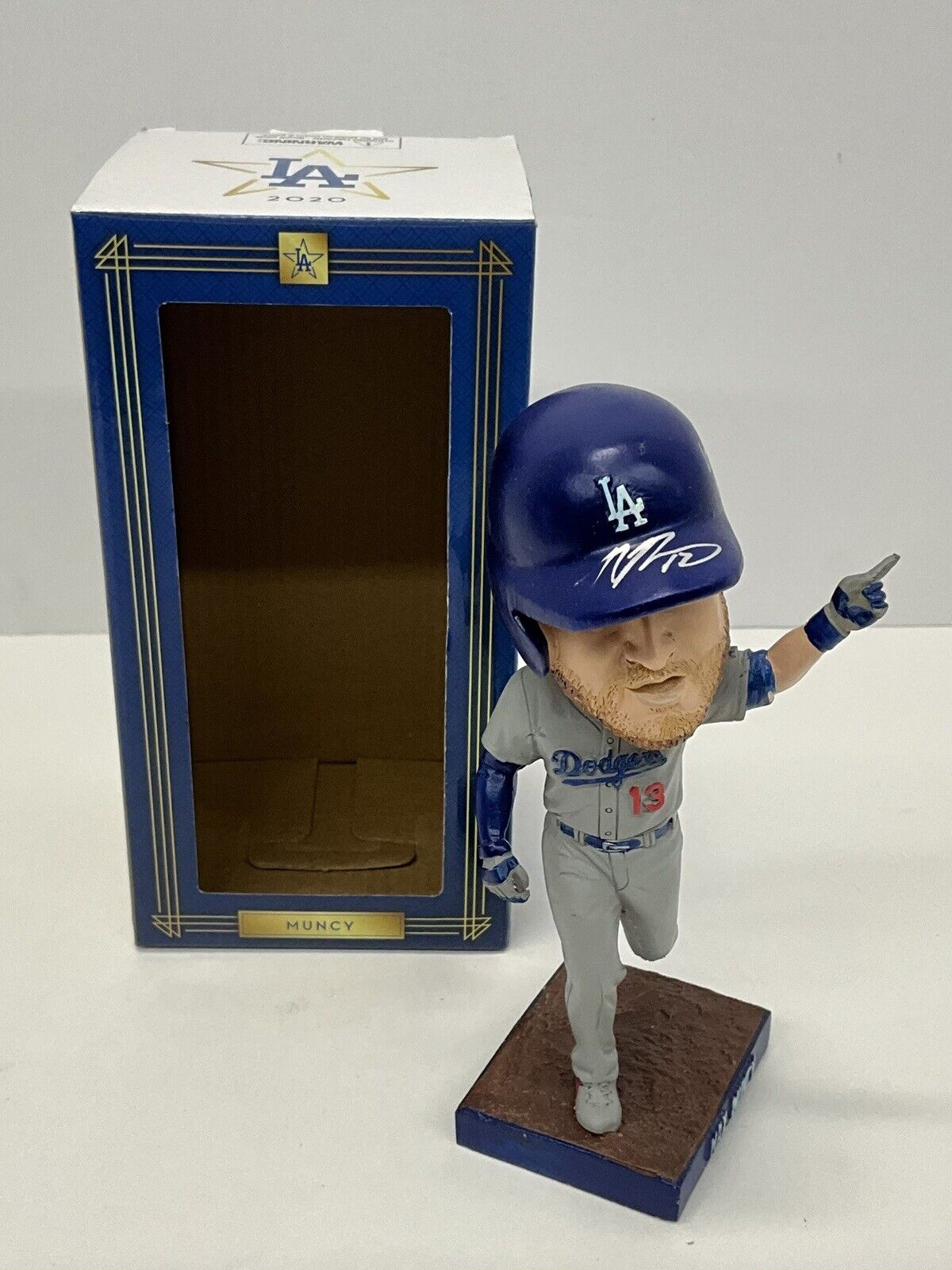 MAX MUNCY SIGNED DODGERS 2021 BOBBLEHEAD "GET IT OUT OF THE OCEAN" PSA 2C51375