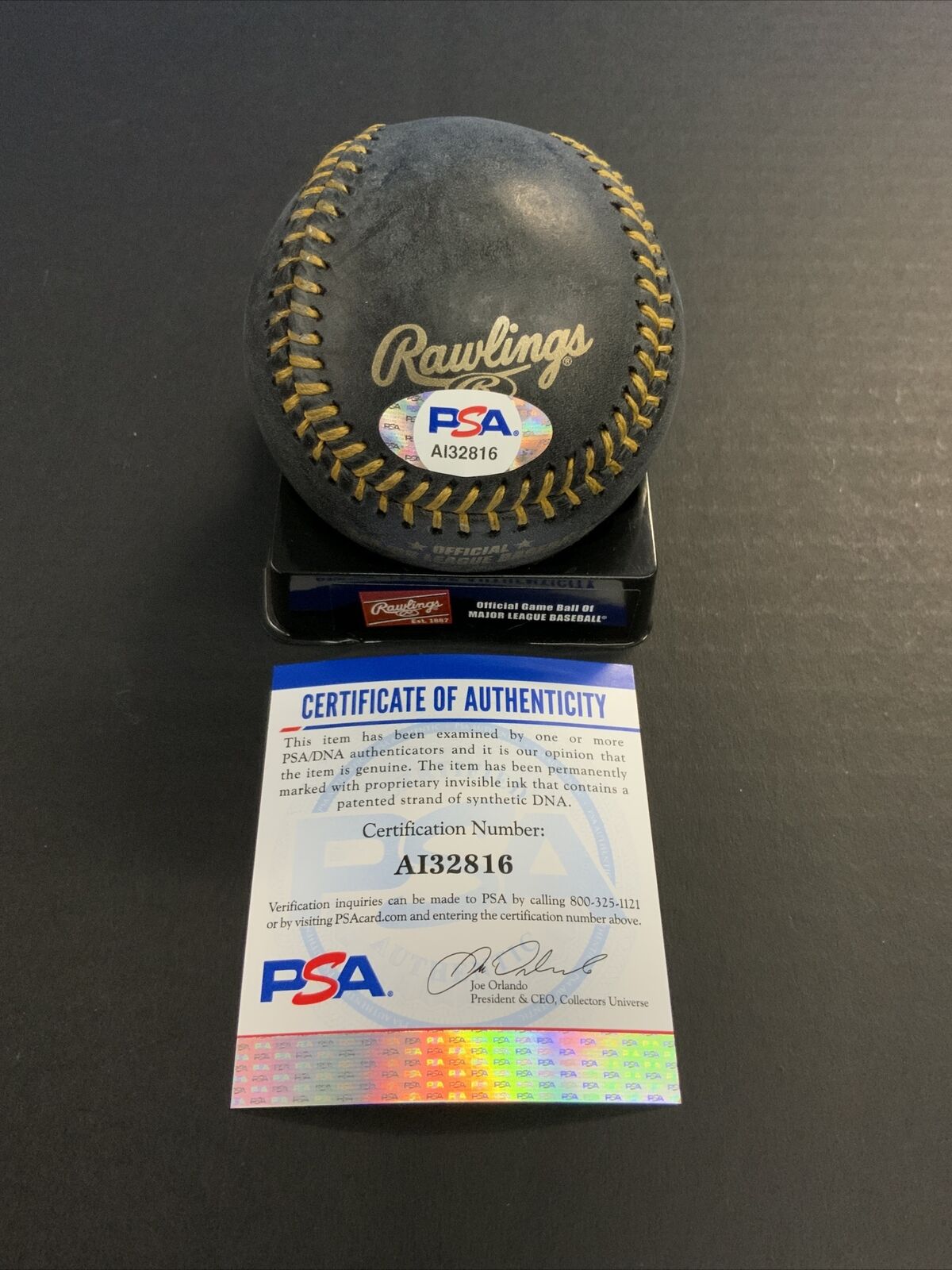 DODGERS KIRK GIBSON SIGNED BLACK BASEBALL "88 NL MVP, 88 GM 1 WALKOFF HR" PSA
