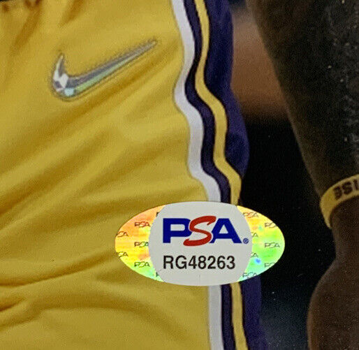 AUSTIN REAVES LAKERS SIGNED 11X14 PHOTO WITH LEBRON JAMES PSA ROOKIEGRAPH ITP