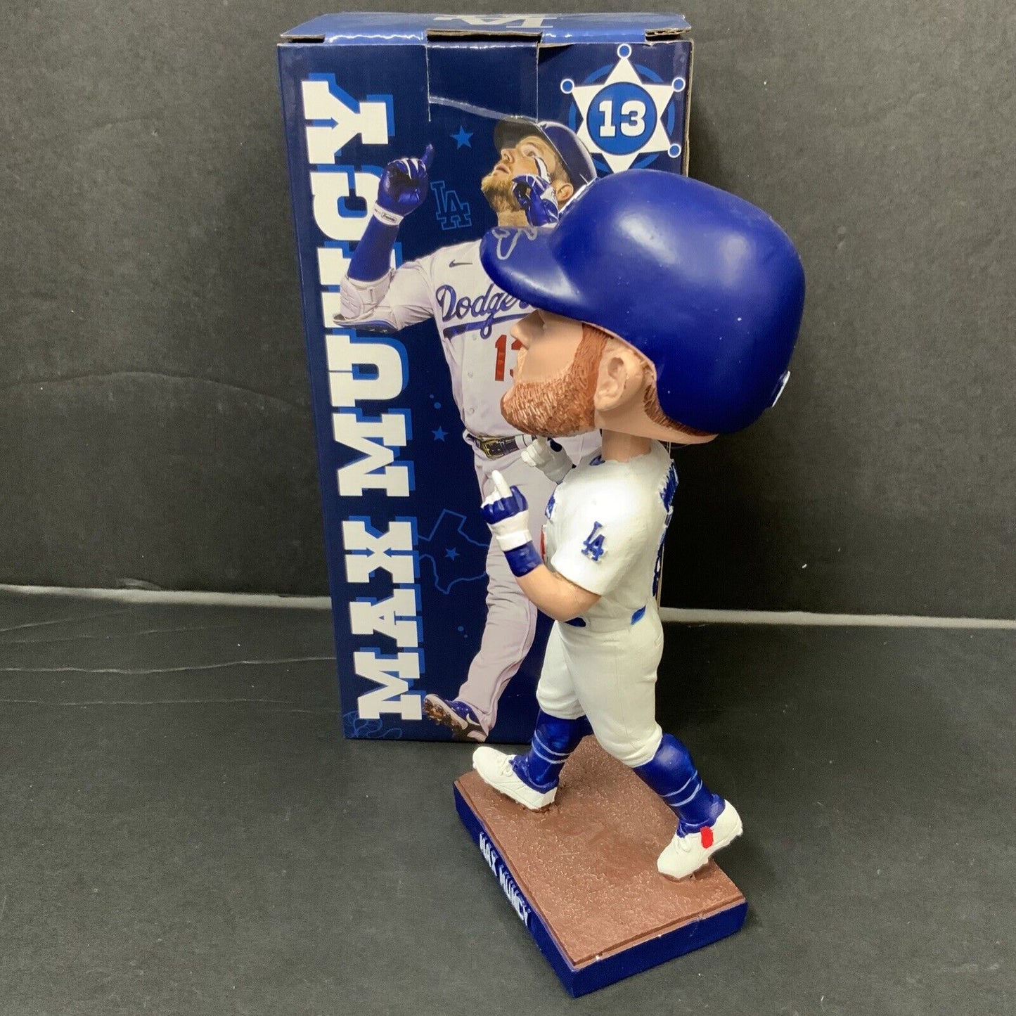 MAX MUNCY DODGERS SIGNED 2022 BOBBLEHEAD "GIANT KILLER" INSCRIPTION BAS WZ79293