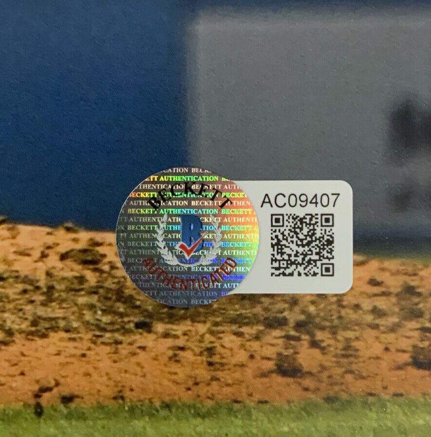 BRUSDAR GRATEROL DODGERS SIGNED 8X10 SHOUTING PHOTO BECKETT