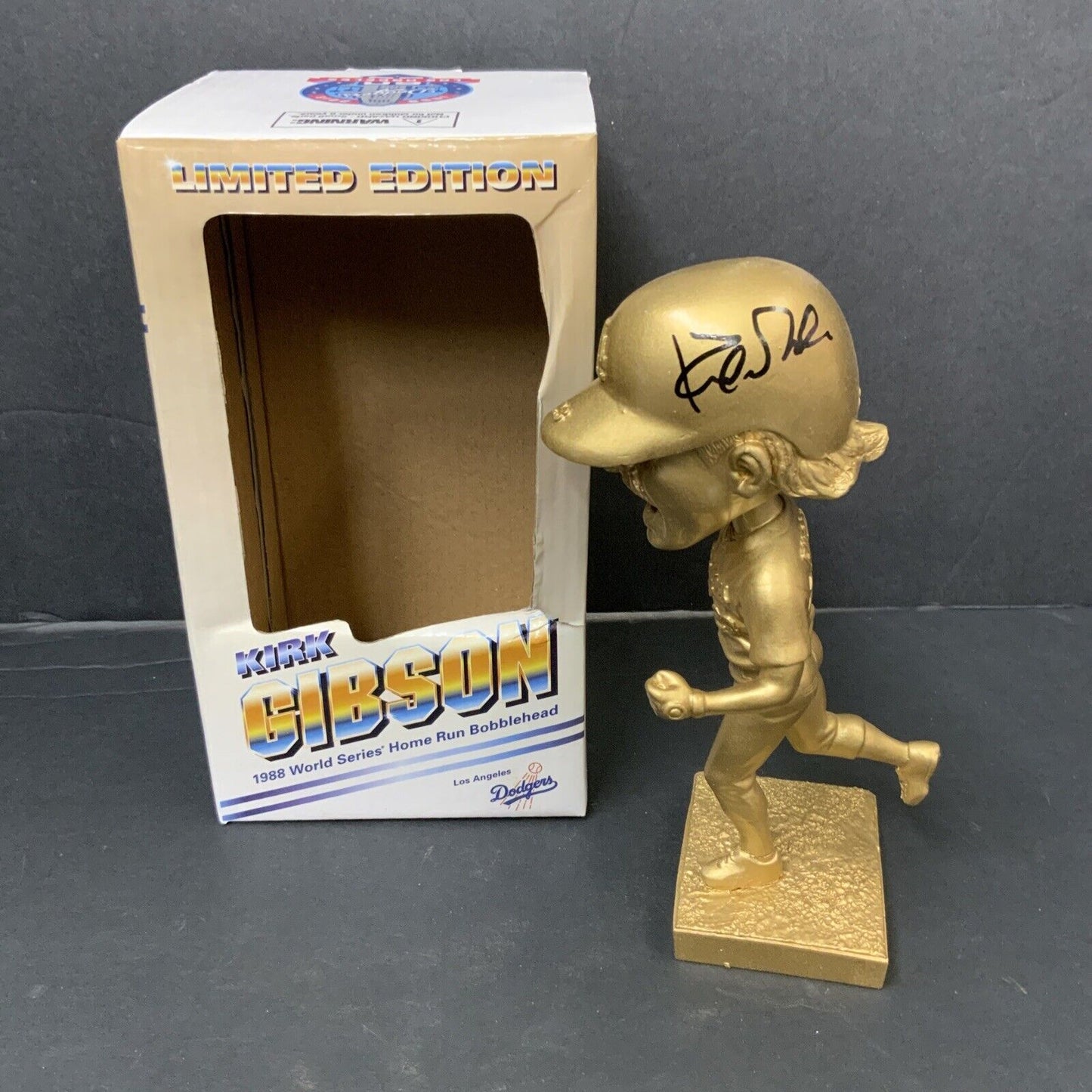 DODGERS KIRK GIBSON SIGNED LIMITED EDITION GOLD BOBBLEHEAD BECKETT ITP WE78090