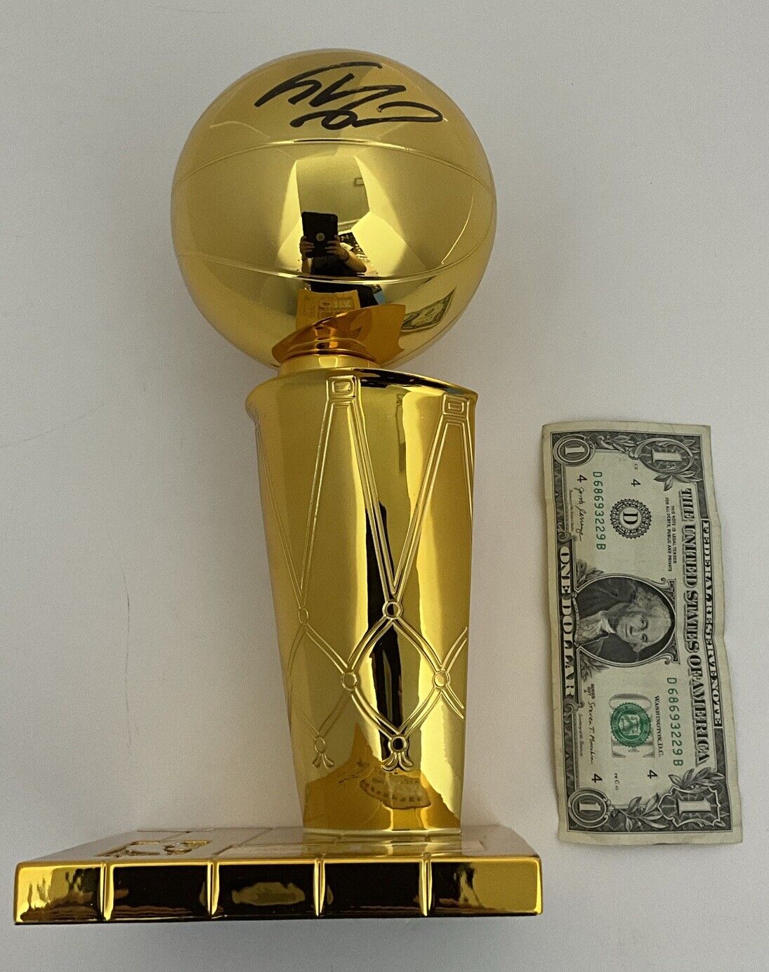 SHAQUILLE O'NEAL SIGNED 12" LAKERS 17X NBA CHAMPIONS REPLICA TROPHY BAS 1W489168