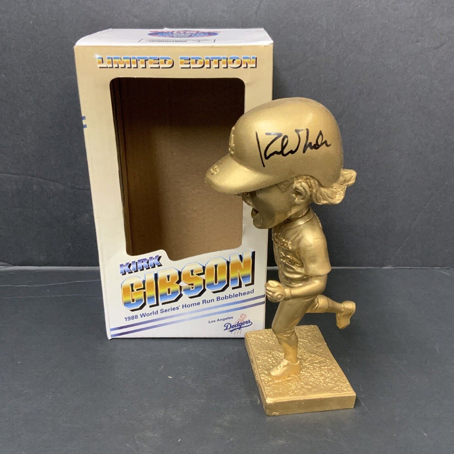DODGERS KIRK GIBSON SIGNED LIMITED EDITION GOLD BOBBLEHEAD BECKETT ITP WE78097