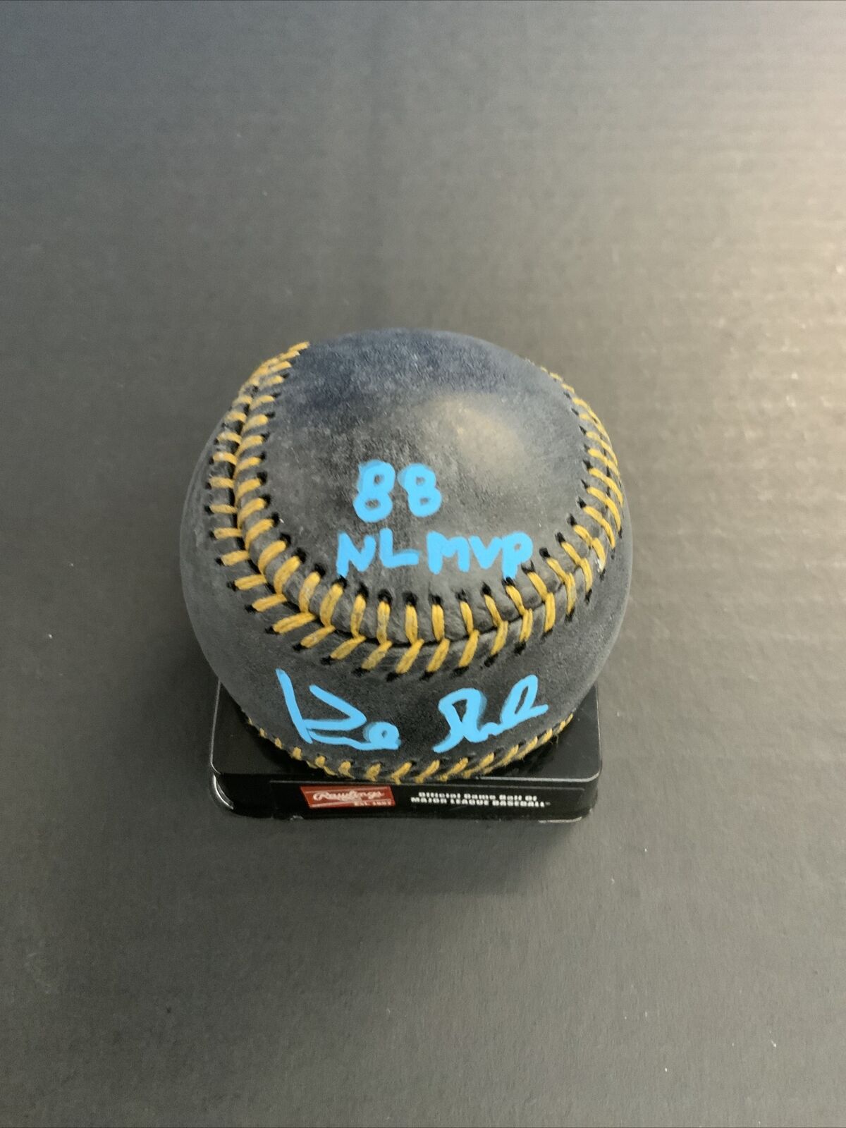DODGERS KIRK GIBSON SIGNED BLACK BASEBALL "88 NL MVP, 88 GM 1 WALKOFF HR" PSA
