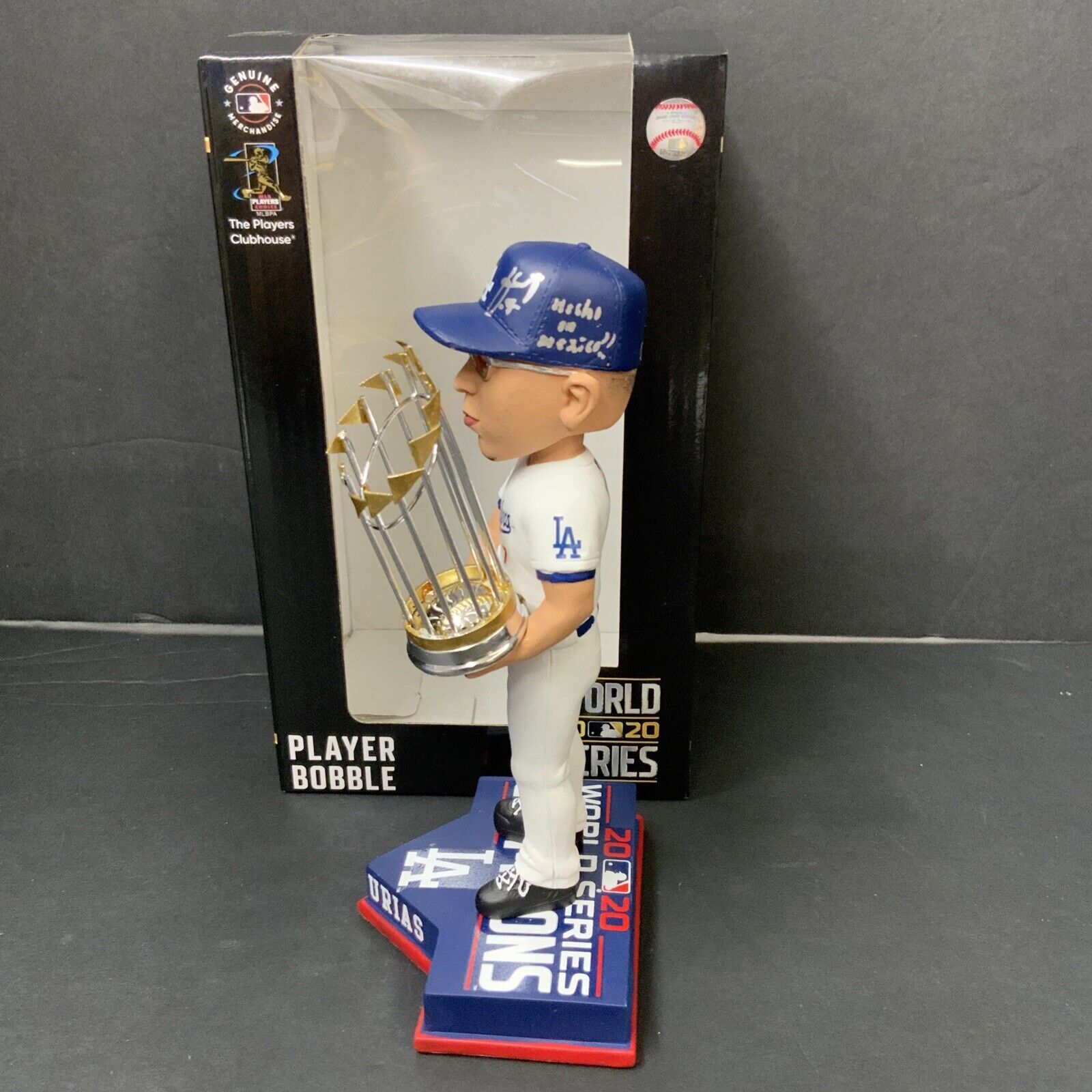 JULIO URIAS DODGERS SIGNED 2020 WS BOBBLEHEAD "HECHO EN MEXICO" INSC BAS WZ59947