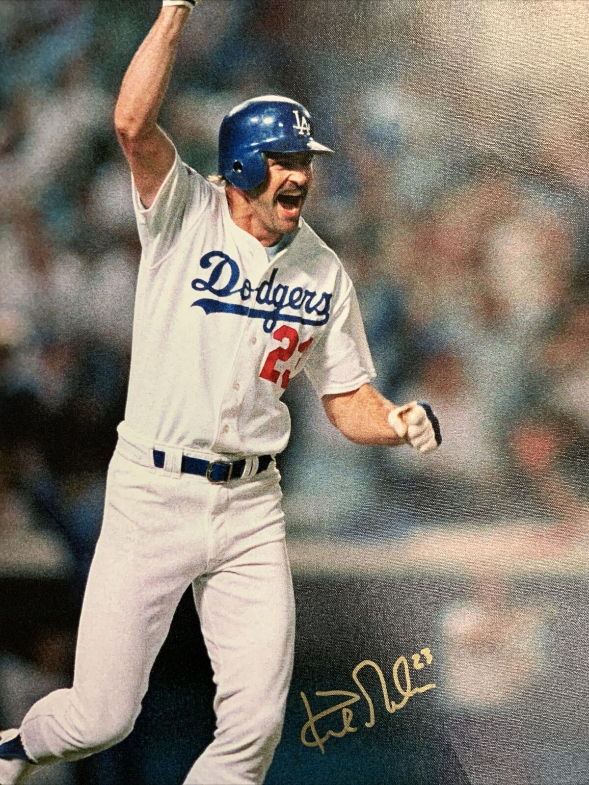 KIRK GIBSON DODGERS 1988 WORLD SERIES CHAMPION SIGNED 22X28 CANVAS PSA AI33541