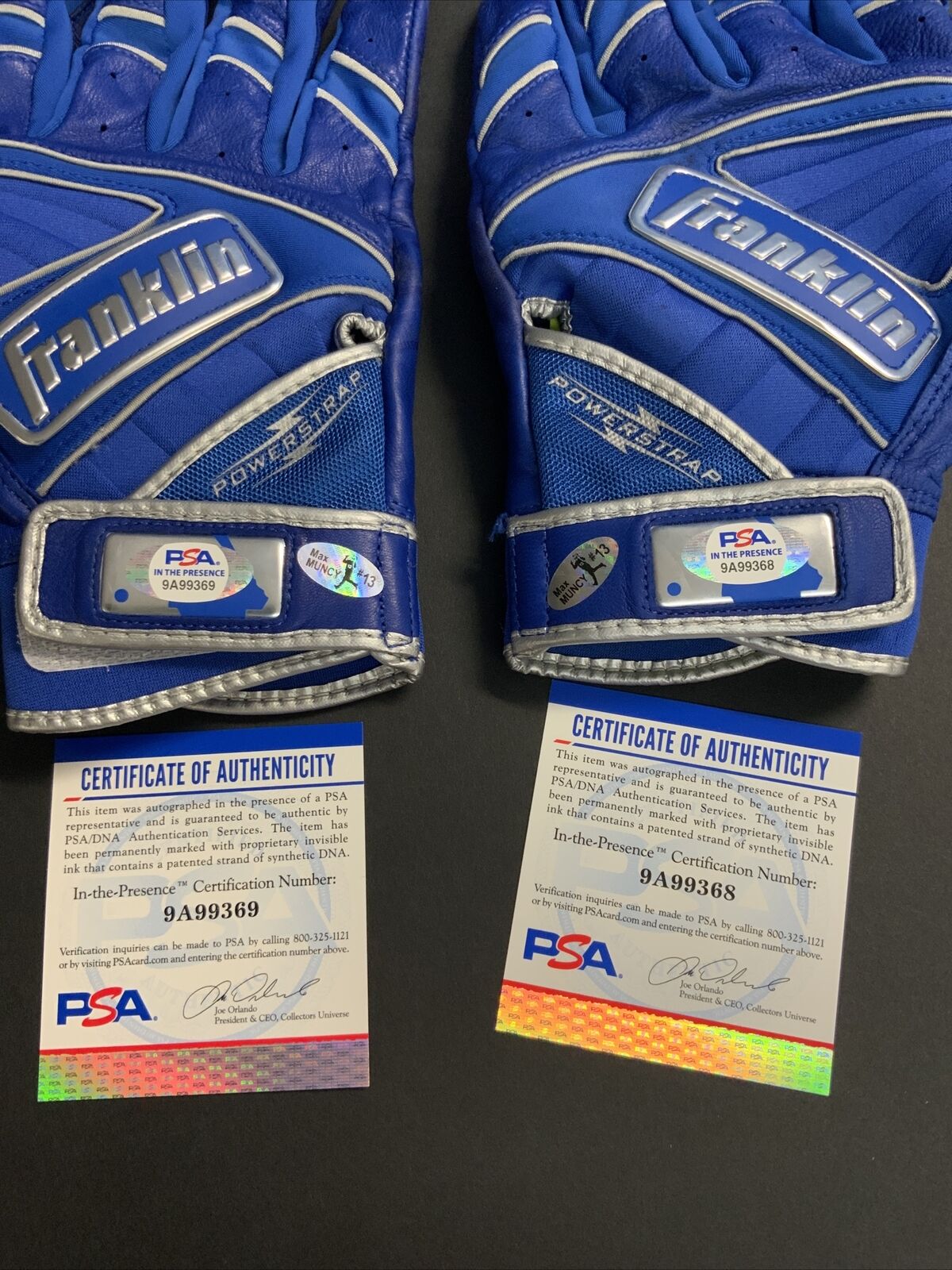 MAX MUNCY DODGERS SIGNED GAME USED BATTING GLOVES PSA WITNESS COA 9A99369/68