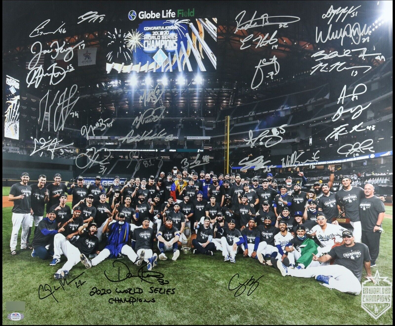 DODGERS 2020 WORLD SERIES FULL TEAM SIGNED 20X24 PHOTO 30 AUTOS PSA 9A48076