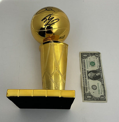 SHAQUILLE O'NEAL DEREK FISHER ROBERT HORRY SIGNED 12" LAKERS TROPHY BAS W128473