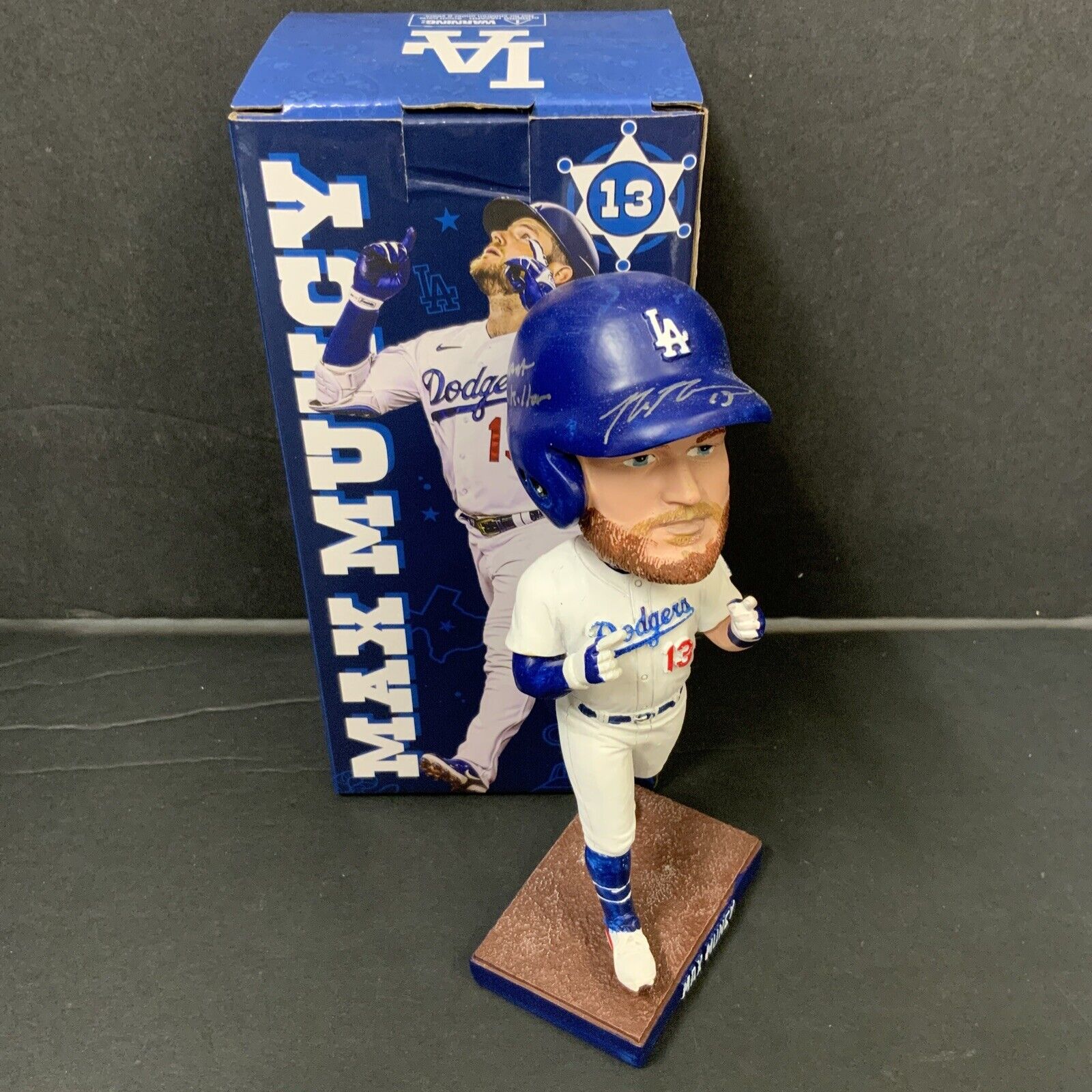 MAX MUNCY DODGERS SIGNED 2022 BOBBLEHEAD "GIANT KILLER" INSCRIPTION BAS WZ79292