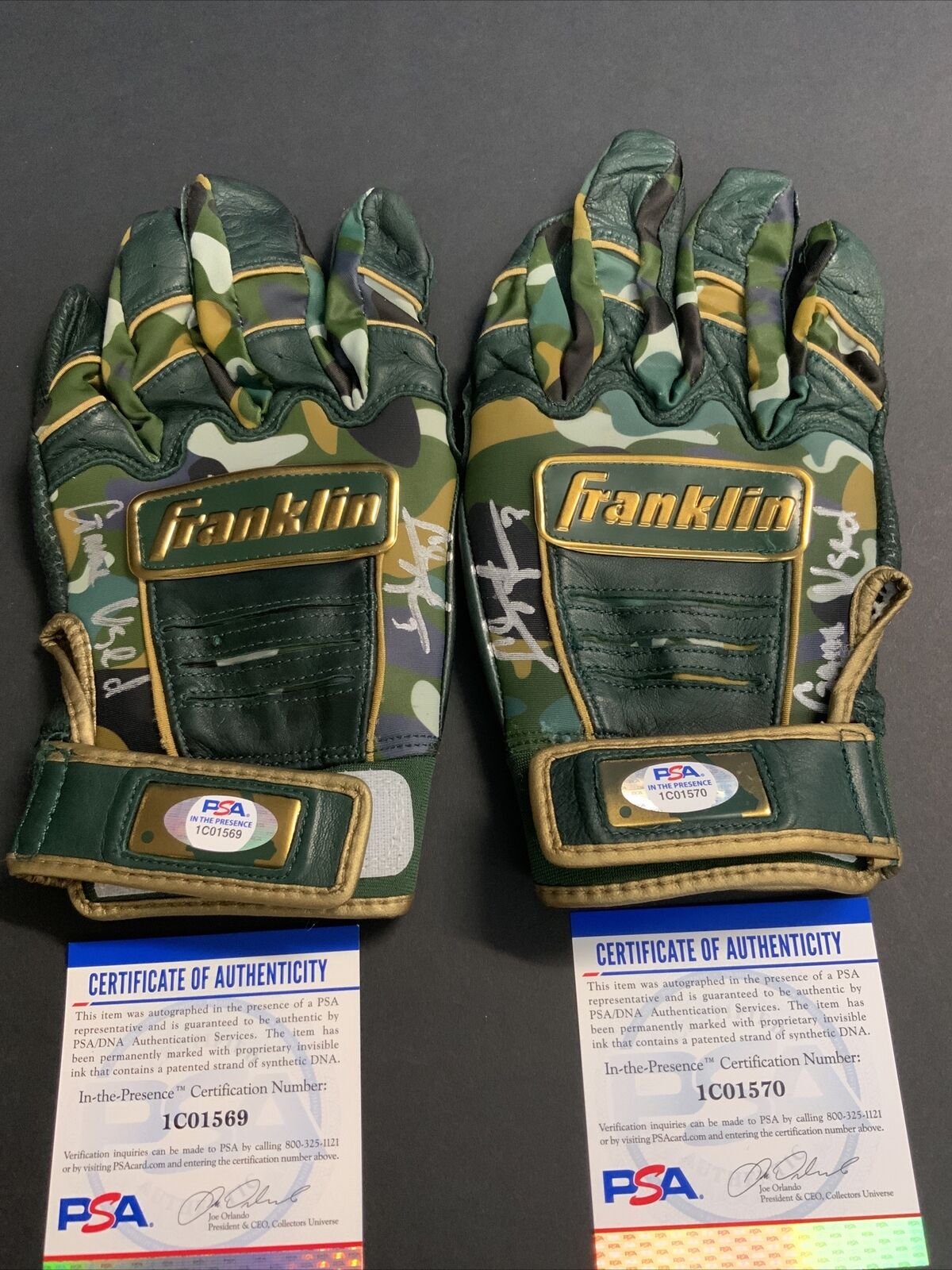 CHRIS TAYLOR DODGERS SIGNED GAME USED ARMED FORCES DAY BATTING GLOVES PSA COA 