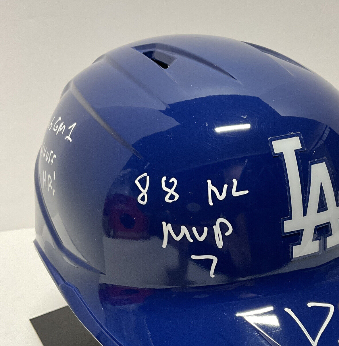 KIRK GIBSON 88 WS CHAMP SIGNED FULL SIZE DODGERS HELMET W/4 INSCRIPTIONS W140622