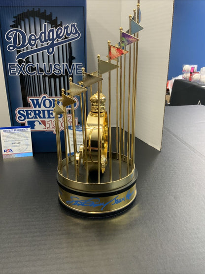 DODGERS 81 WORLD SERIES TROPHY SIGNED BY JERRY REUSS, CEY, GARVEY, LOPES RUSSELL