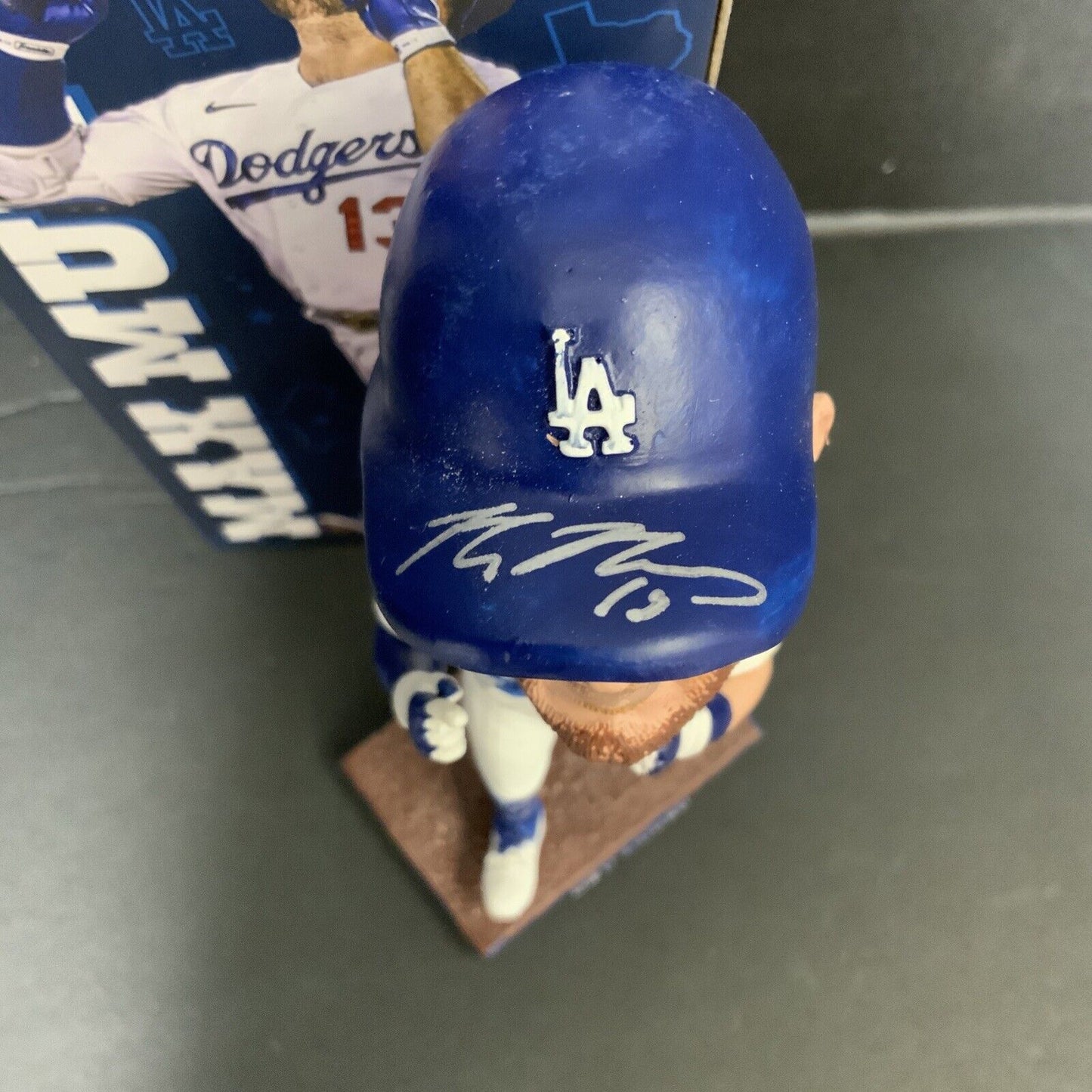 MAX MUNCY DODGERS SIGNED 2022 BOBBLEHEAD "GIANT KILLER" INSCRIPTION BAS WZ79291