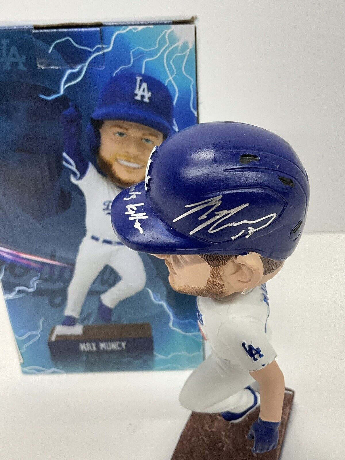 MAX MUNCY SIGNED DODGERS 2023 SGA BOBBLEHEAD "GIANT KILLER" INSCRIPT PSA 2C82065