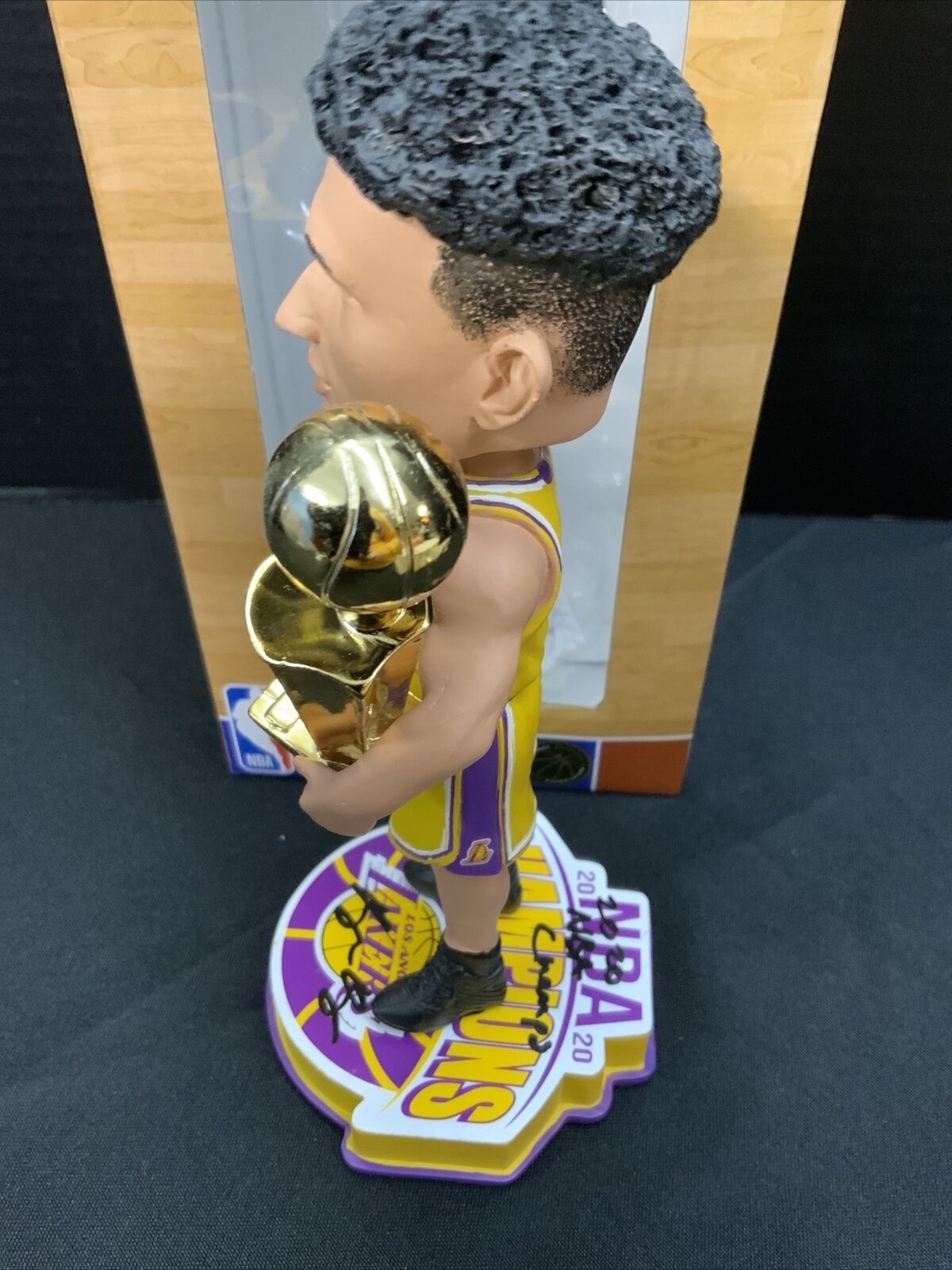 KYLE KUZMA LAKERS SIGNED CHAMPION BOBBLEHEAD "2020 NBA CHAMPS" PSA AI81053