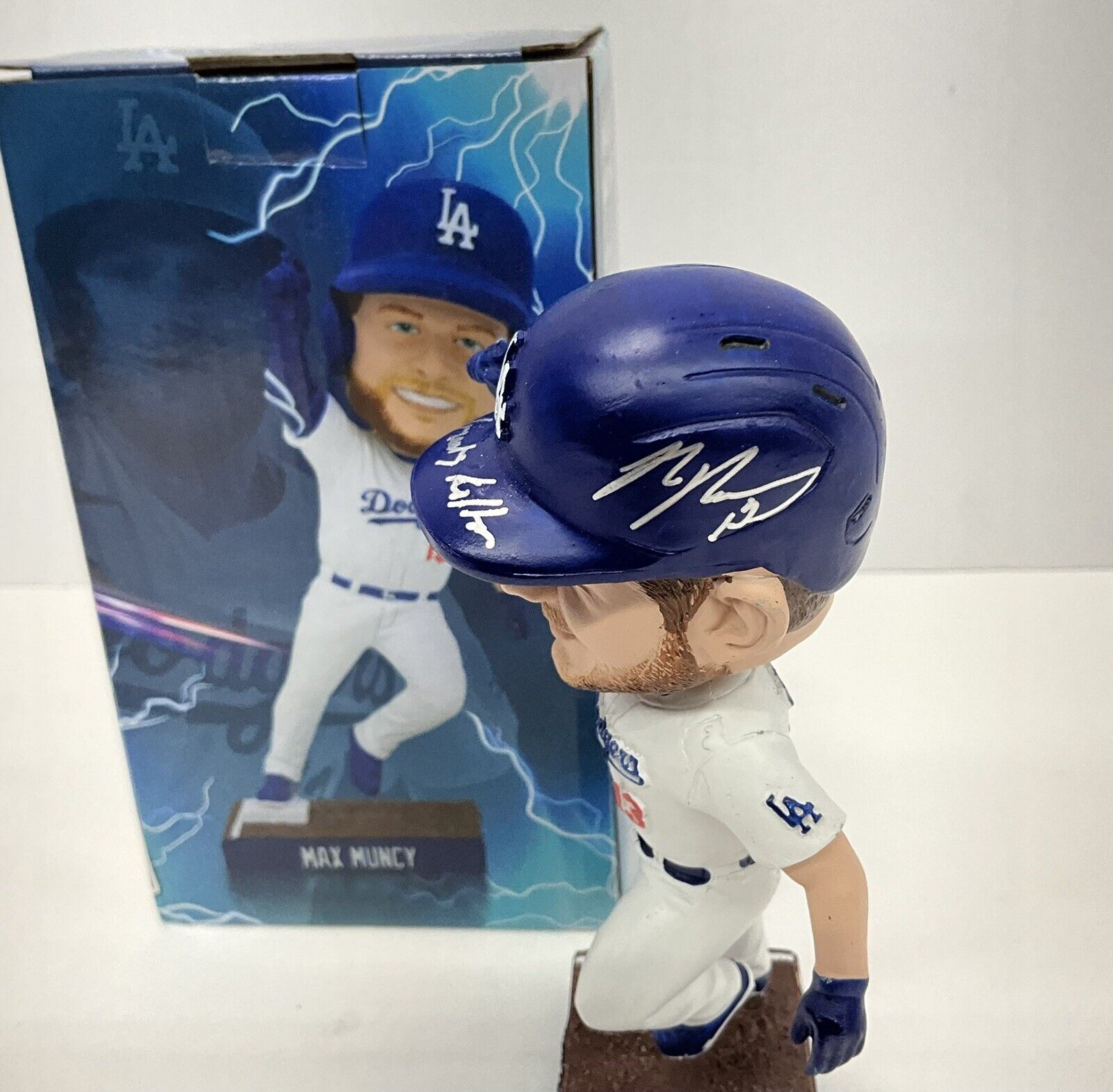 MAX MUNCY SIGNED DODGERS 2023 SGA BOBBLEHEAD "GIANT KILLER" INSCRIPT PSA 2C82066