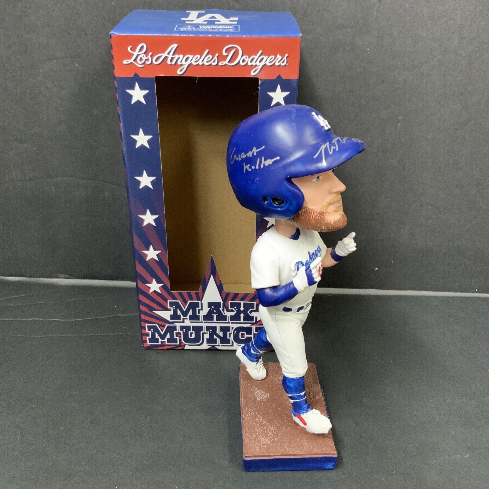 MAX MUNCY DODGERS SIGNED 2022 BOBBLEHEAD "GIANT KILLER" INSCRIPTION BAS WZ79292