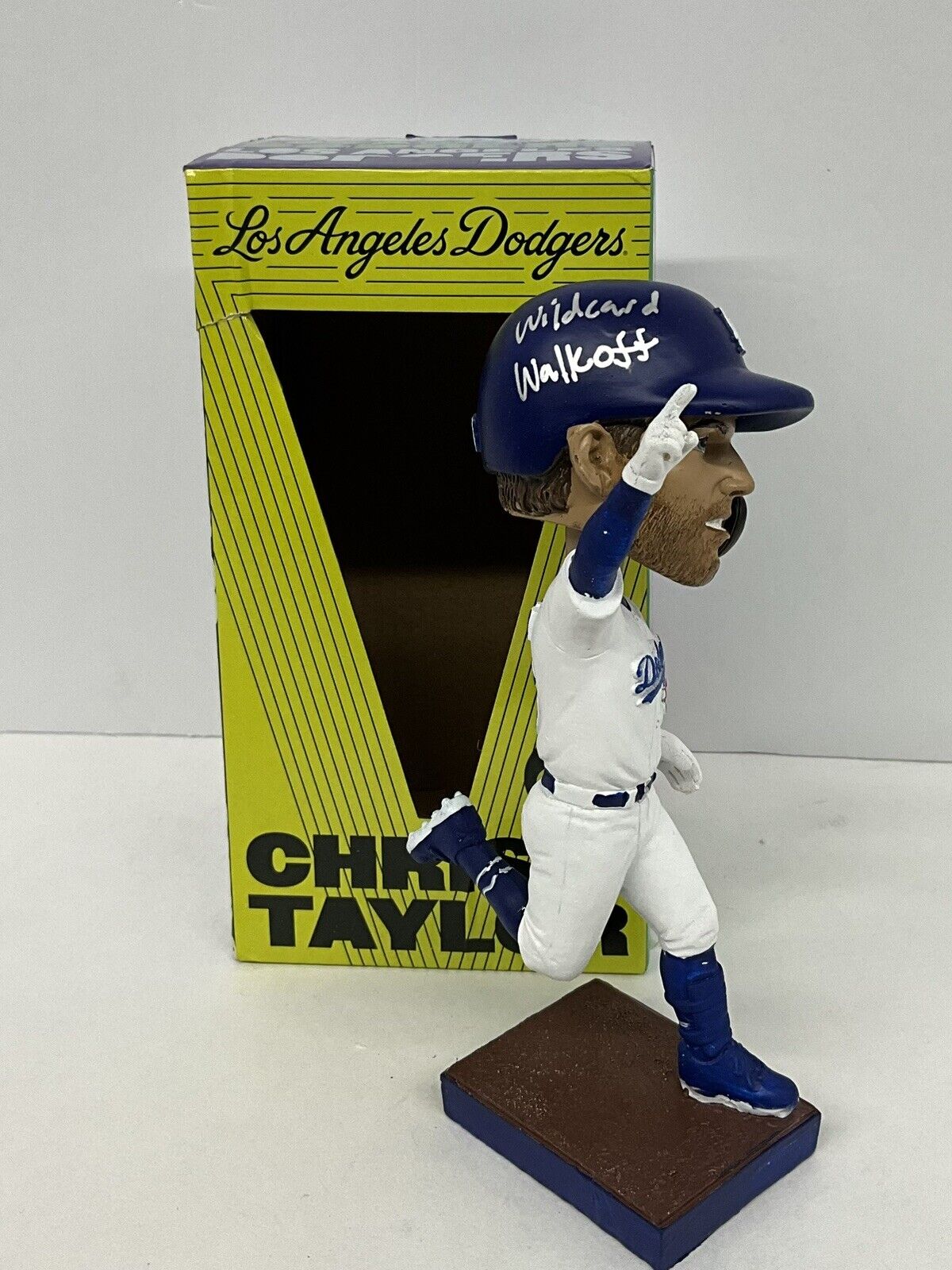 CHRIS TAYLOR SIGNED DODGERS 2022 SGA BOBBLEHEAD "WILDCARD WALKOFF" PSA 2C53560