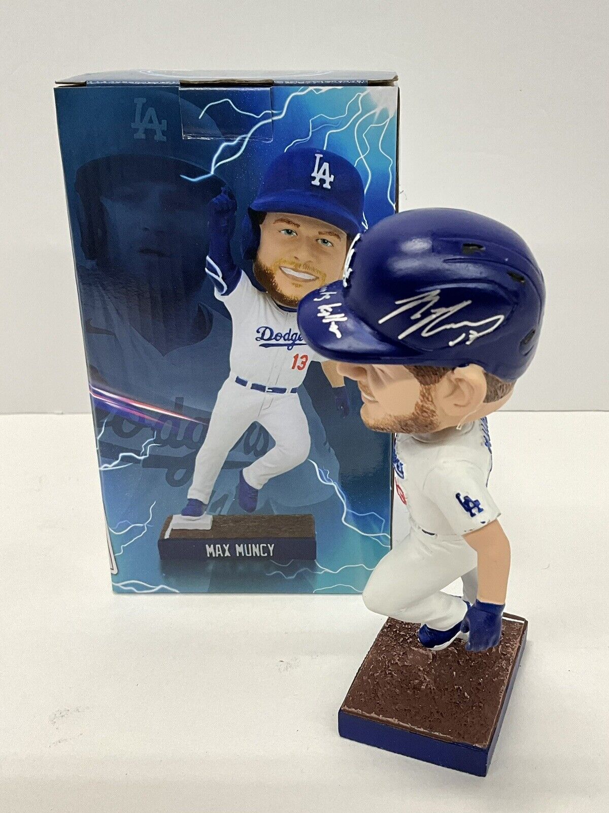 MAX MUNCY SIGNED DODGERS 2023 SGA BOBBLEHEAD "GIANT KILLER" INSCRIPT PSA 2C82065