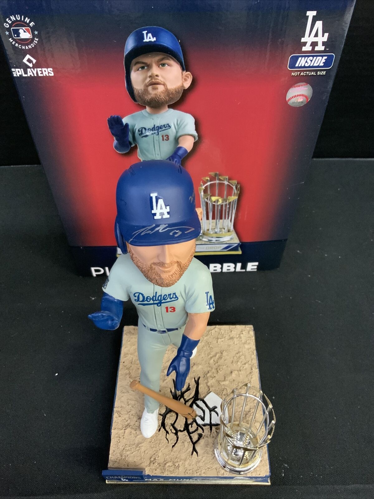 MAX MUNCY DODGERS SIGNED CHAMPIONSHIP BOBBLEHEAD "2020 WS CHAMPS" PSA 1C01938