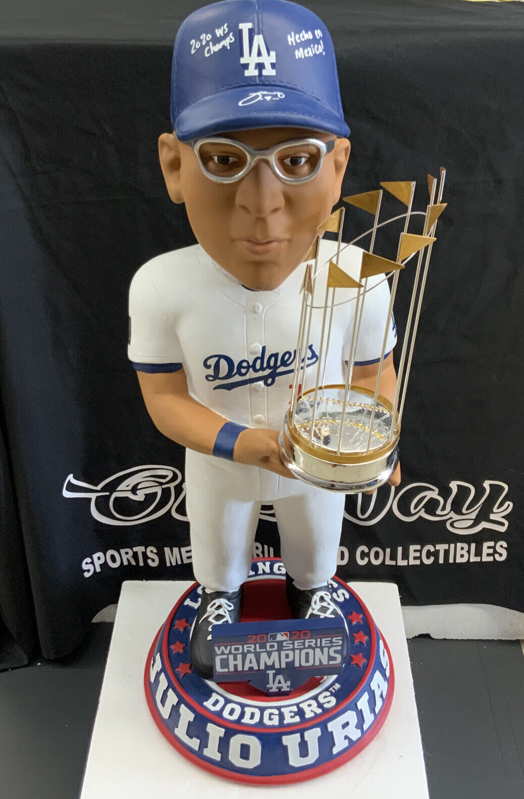 10/15 JULIO URIAS SIGNED DODGERS 2020 WS 3FT BOBBLEHEAD "CHAMPS HECHO MEXICO BAS