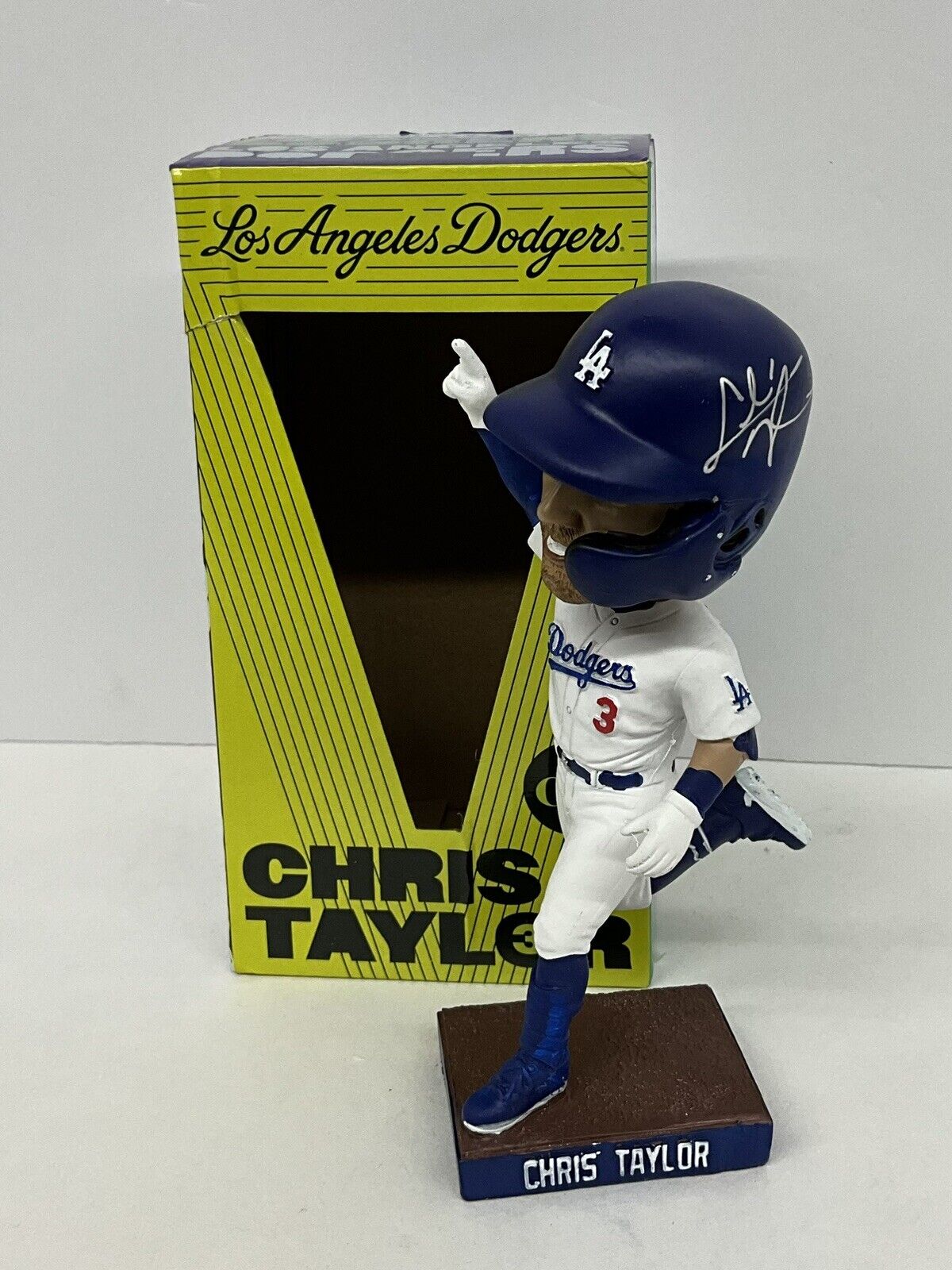 CHRIS TAYLOR SIGNED DODGERS 2022 SGA BOBBLEHEAD "WILDCARD WALKOFF" PSA 2C53560