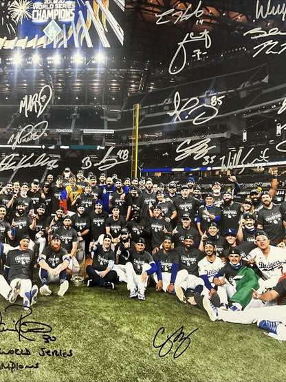 DODGERS 2020 WORLD SERIES FULL TEAM SIGNED 20X24 PHOTO 30 AUTOS PSA 9A48075