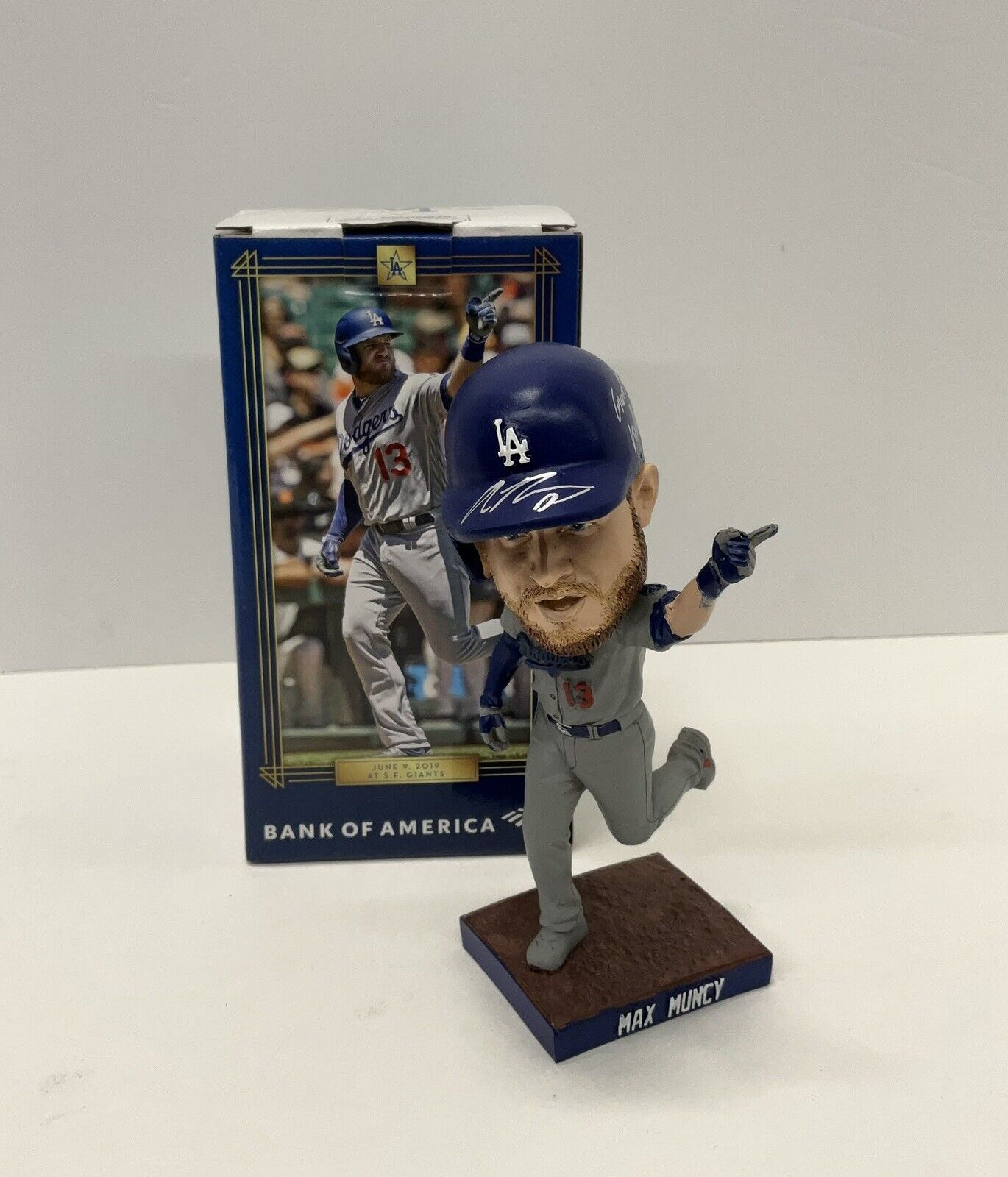 MAX MUNCY SIGNED DODGERS 2021 SGA BOBBLEHEAD "GIANT KILLER" INSCRIPT PSA 2C51366