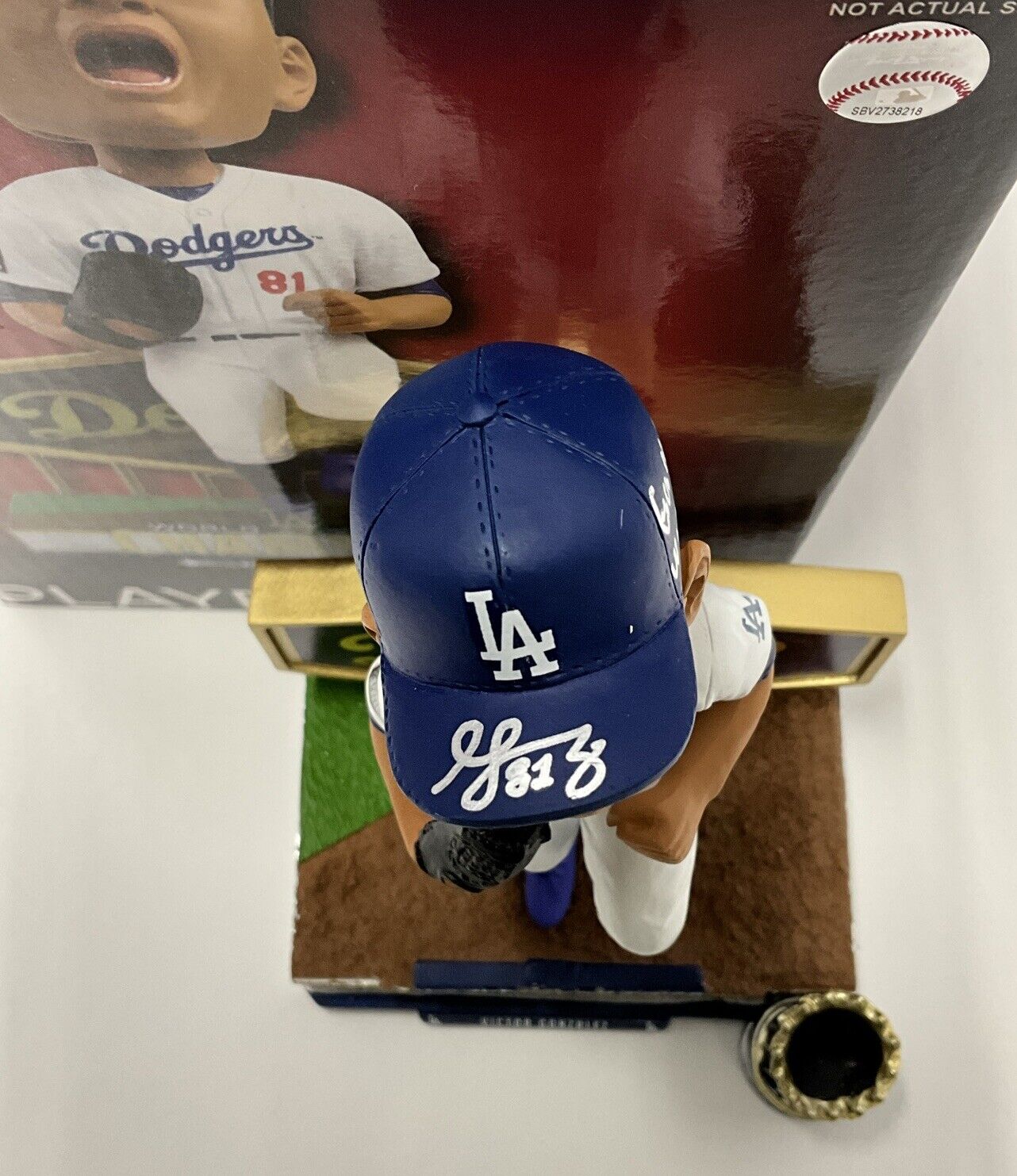 VICTOR GONZALEZ DODGERS SIGNED 20 WS FOCO BOBBLEHEAD "GAME 6 WINNER" PSA 2C88334