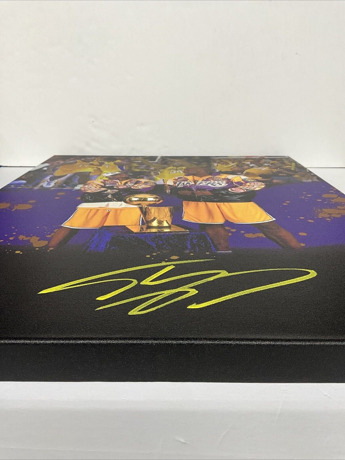 SHAQUILLE O'NEAL LAKERS HALL OF FAME SIGNED 24X30 STRETCHED CANVAS BAS 1W489181