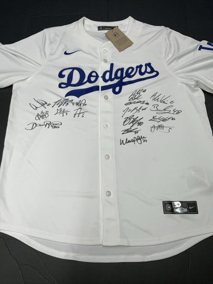 2024 WORLD SERIES CHAMPS DODGERS SIGNED NIKE JERSEY 17 AUTOS FREEMAN TEO PSA 116