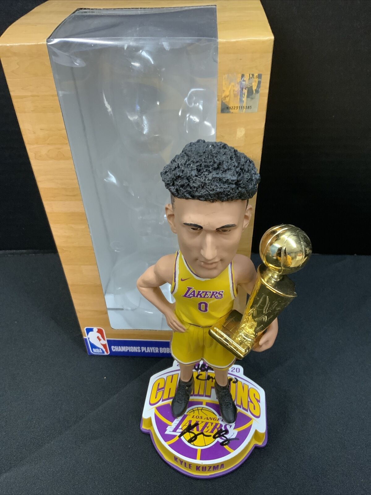 KYLE KUZMA LAKERS SIGNED CHAMPION BOBBLEHEAD "2020 NBA CHAMPS" PSA AI81053