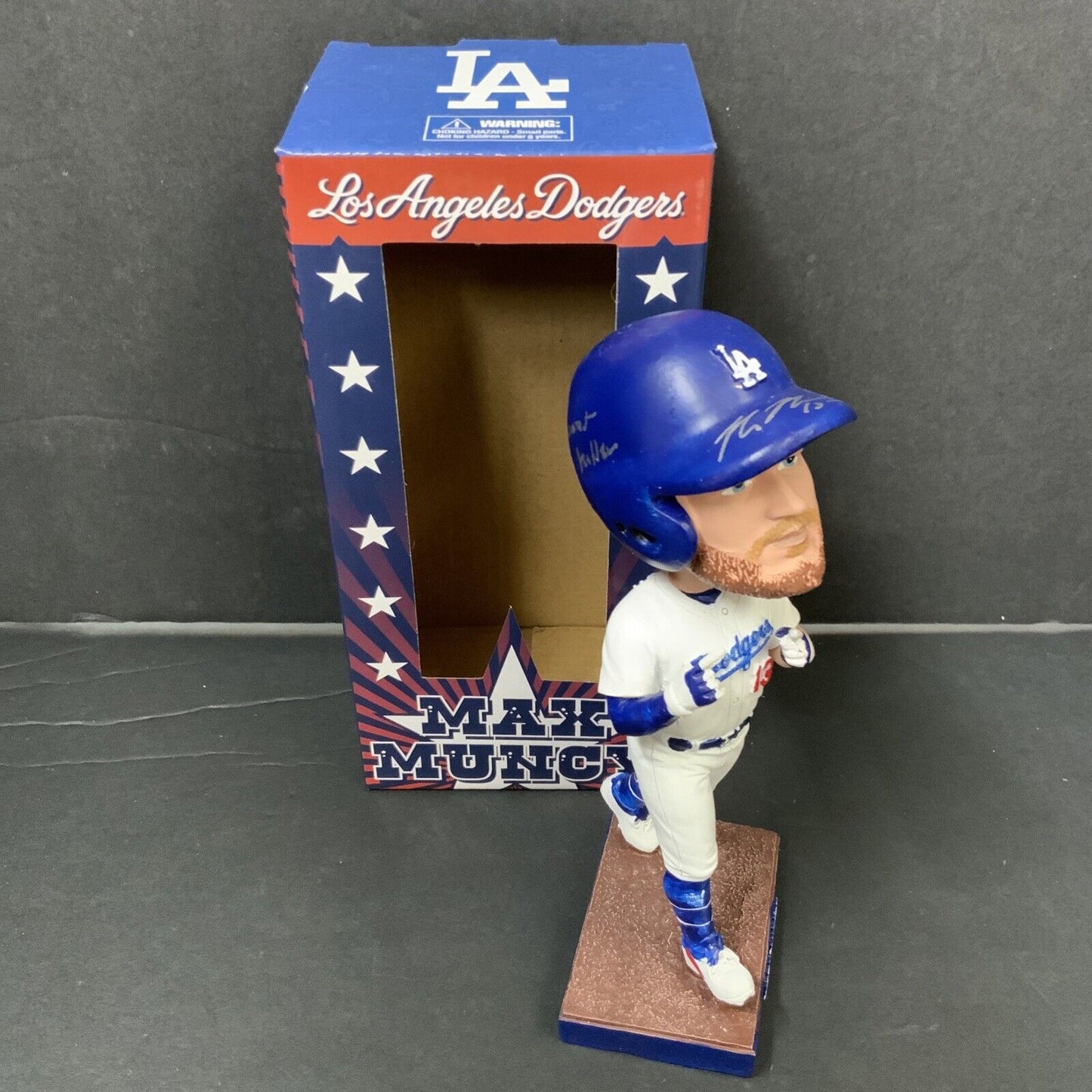 MAX MUNCY DODGERS SIGNED 2022 BOBBLEHEAD "GIANT KILLER" INSCRIPTION BAS WZ79291