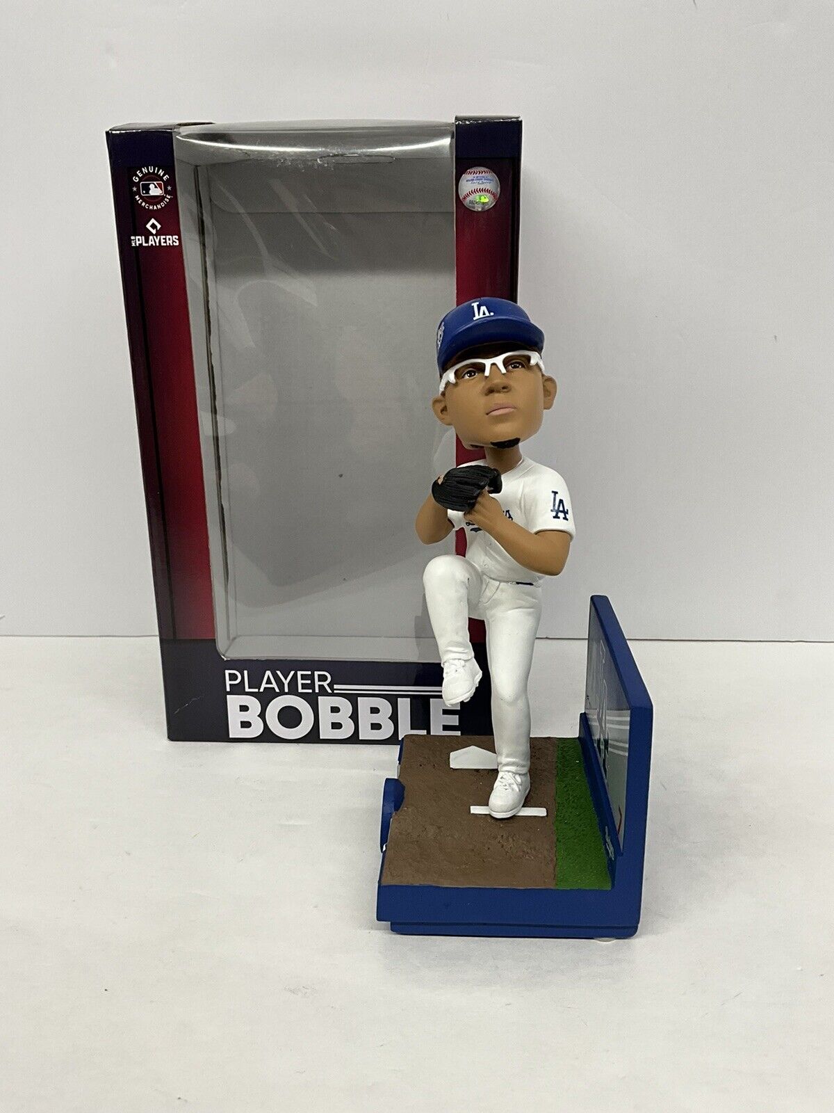 JULIO URIAS WS CHAMP SIGNED DODGERS FOCO LIMITED /222 BOBBLEHEAD BECKETT WZ59889