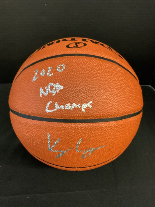 LAKERS KYLE KUZMA SIGNED SPALDING BASKETBALL "2020 NBA CHAMPS" PSA AI74993