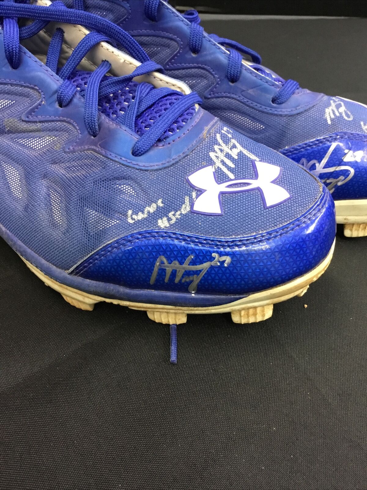 ALEX VERDUGO NEW YORK YANKEES SIGNED GAME USED CLEATS PSA AH22076 / 77