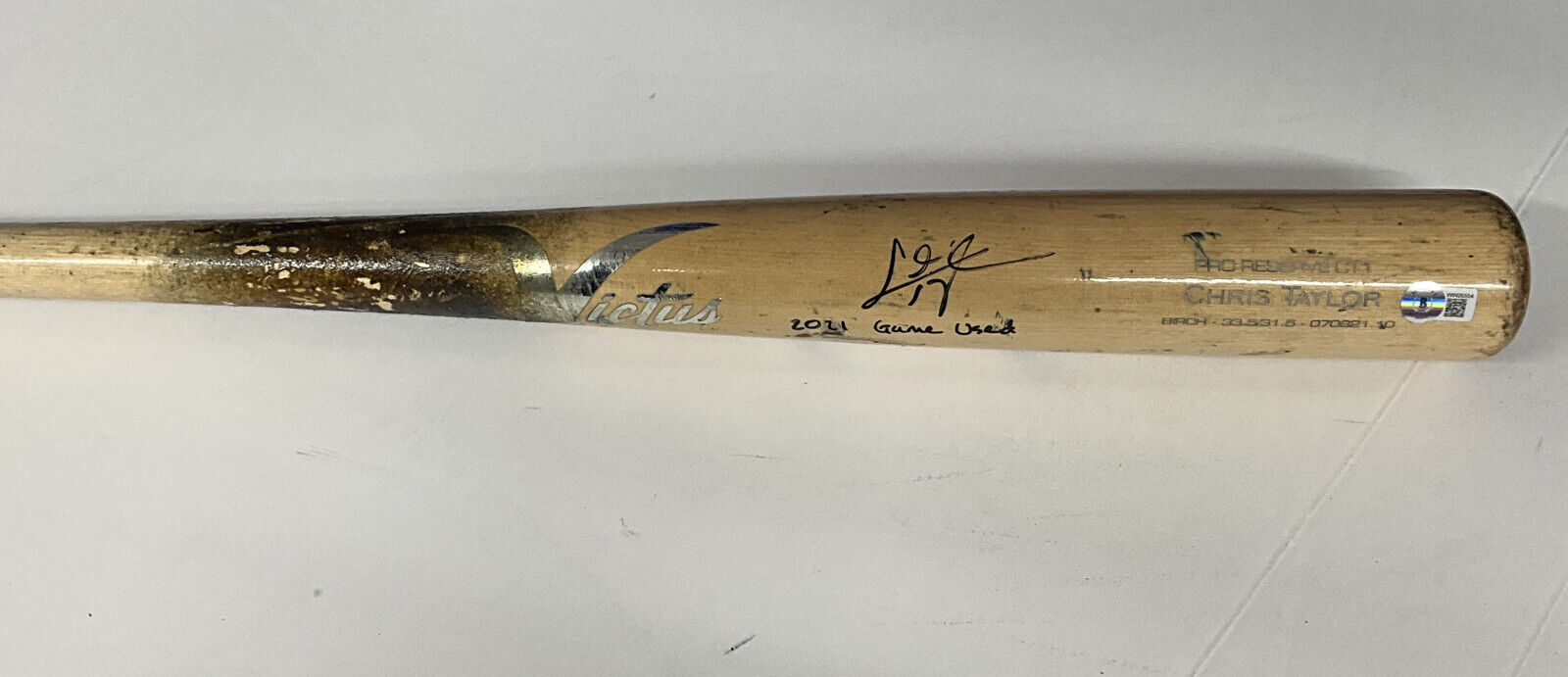 CHRIS TAYLOR DODGERS SIGNED GAME USED VICTUS BAT "2021 GAME USED" IN BAS WW26554