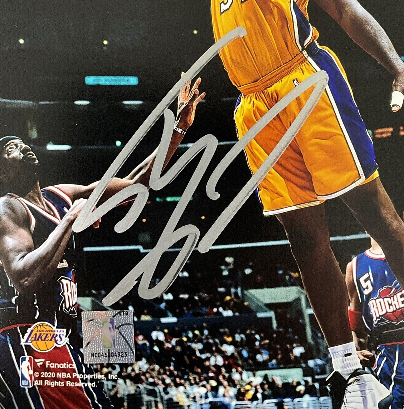 SHAQUILLE O'NEAL LAKERS SIGNED 8X10 PHOTO DUNK VS ROCKETS BAS WITNESS