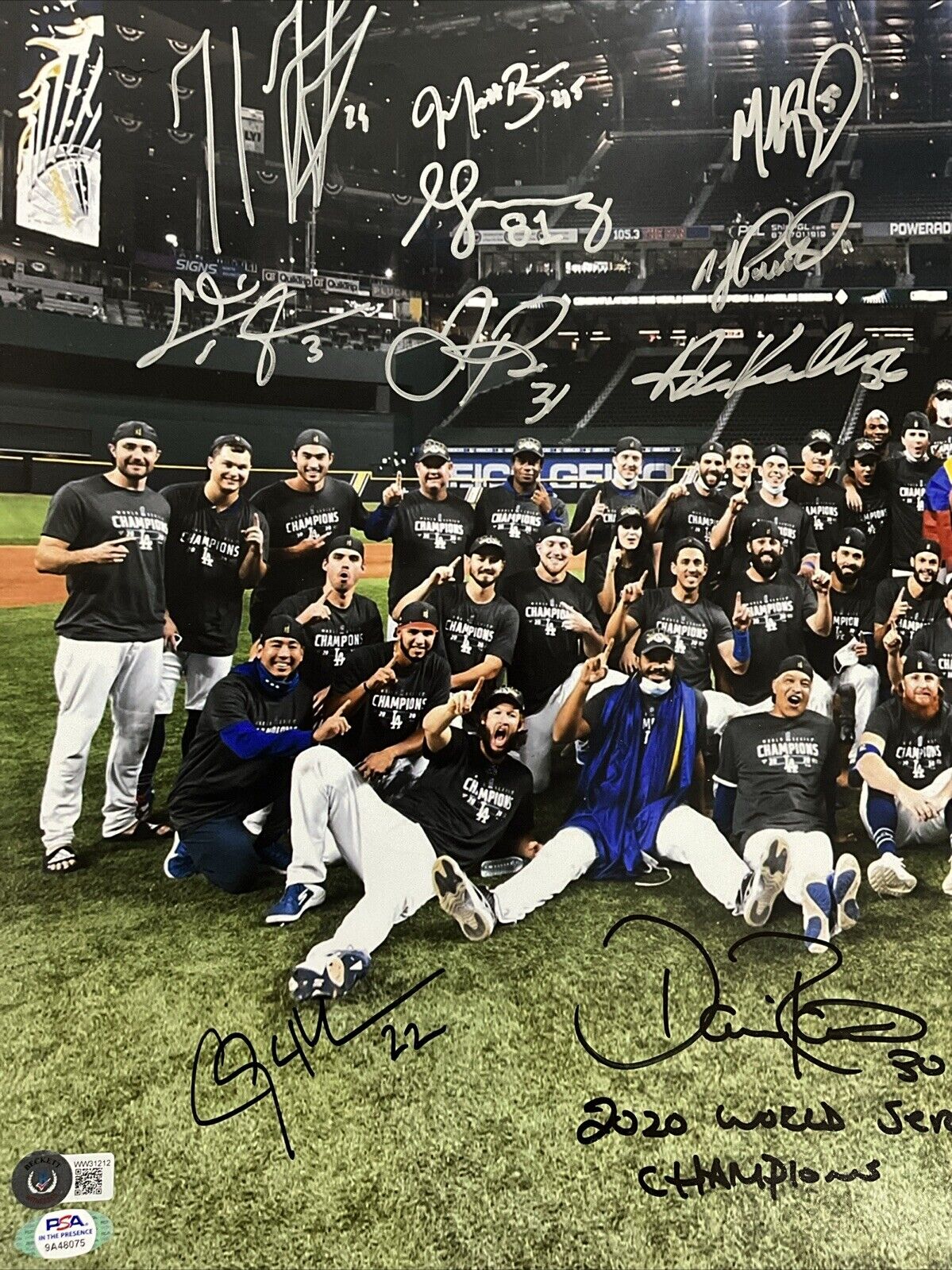 DODGERS 2020 WORLD SERIES FULL TEAM SIGNED 20X24 PHOTO 30 AUTOS PSA 9A48075