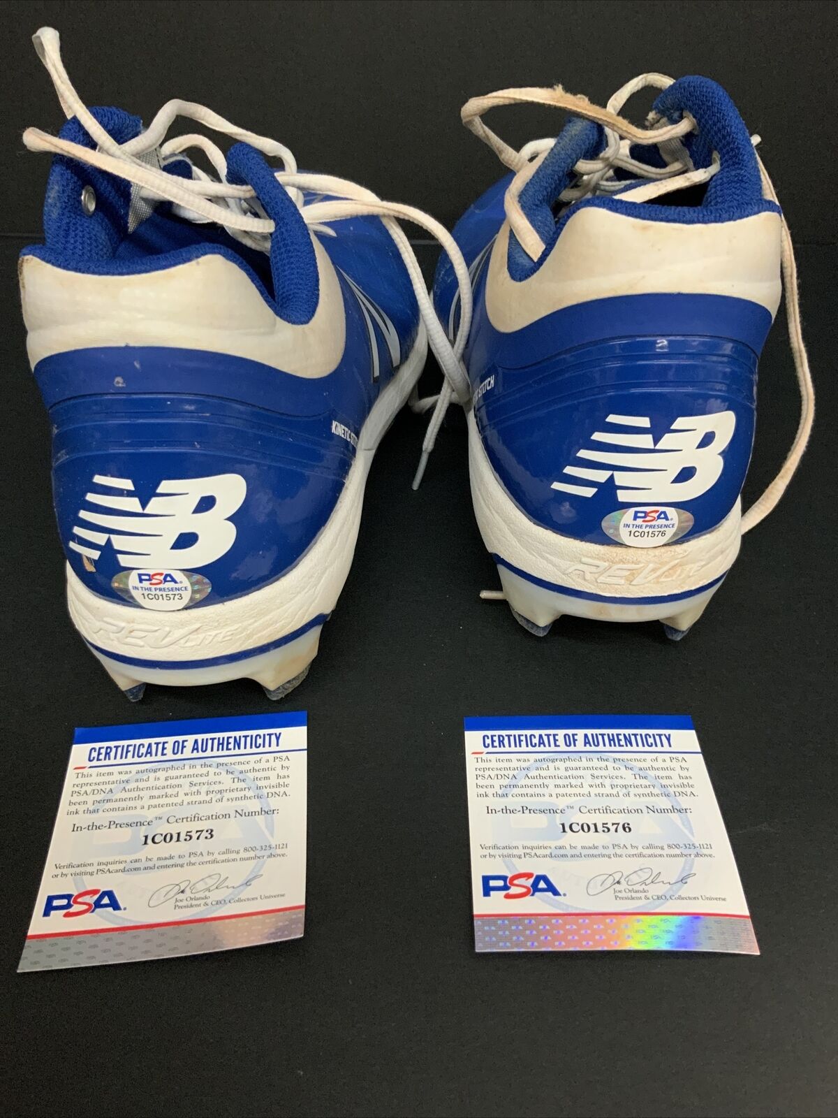 CHRIS TAYLOR  DODGERS SIGNED GAME USED CLEATS PSA WITNESS COA 1C01573/76