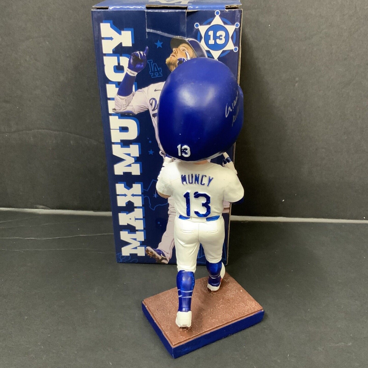 MAX MUNCY DODGERS SIGNED 2022 BOBBLEHEAD "GIANT KILLER" INSCRIPTION BAS WZ79293