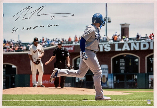 MAX MUNCY SIGNED 22X33 CANVAS VS MadBum "Get it out of the Ocean" PSA 1C01912