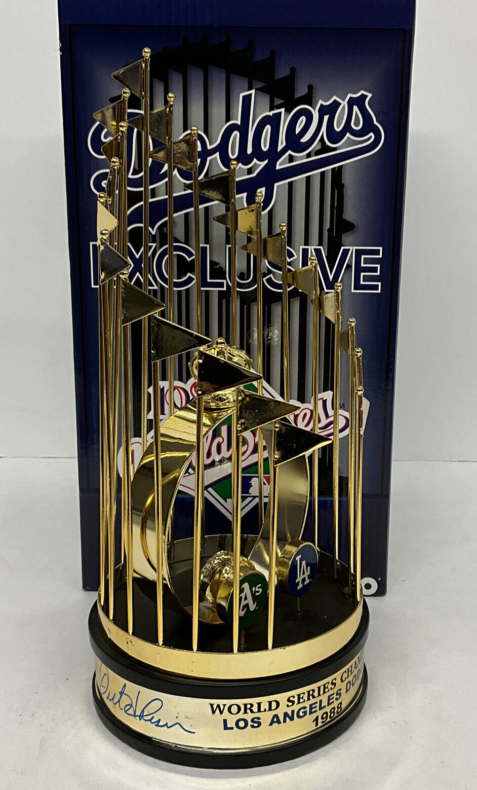 OREL HERSHISER KIRK GIBSON LASORDA SIGNED DODGERS 12" 88 WS TROPHY PSA 8A78420