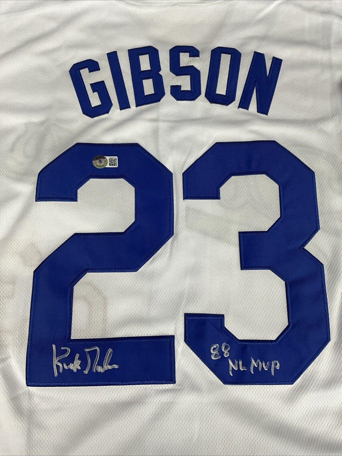 KIRK GIBSON SIGNED DODGERS 88 WORLD SERIES JERSEY "88 NL MVP" INSC BAS WN40760