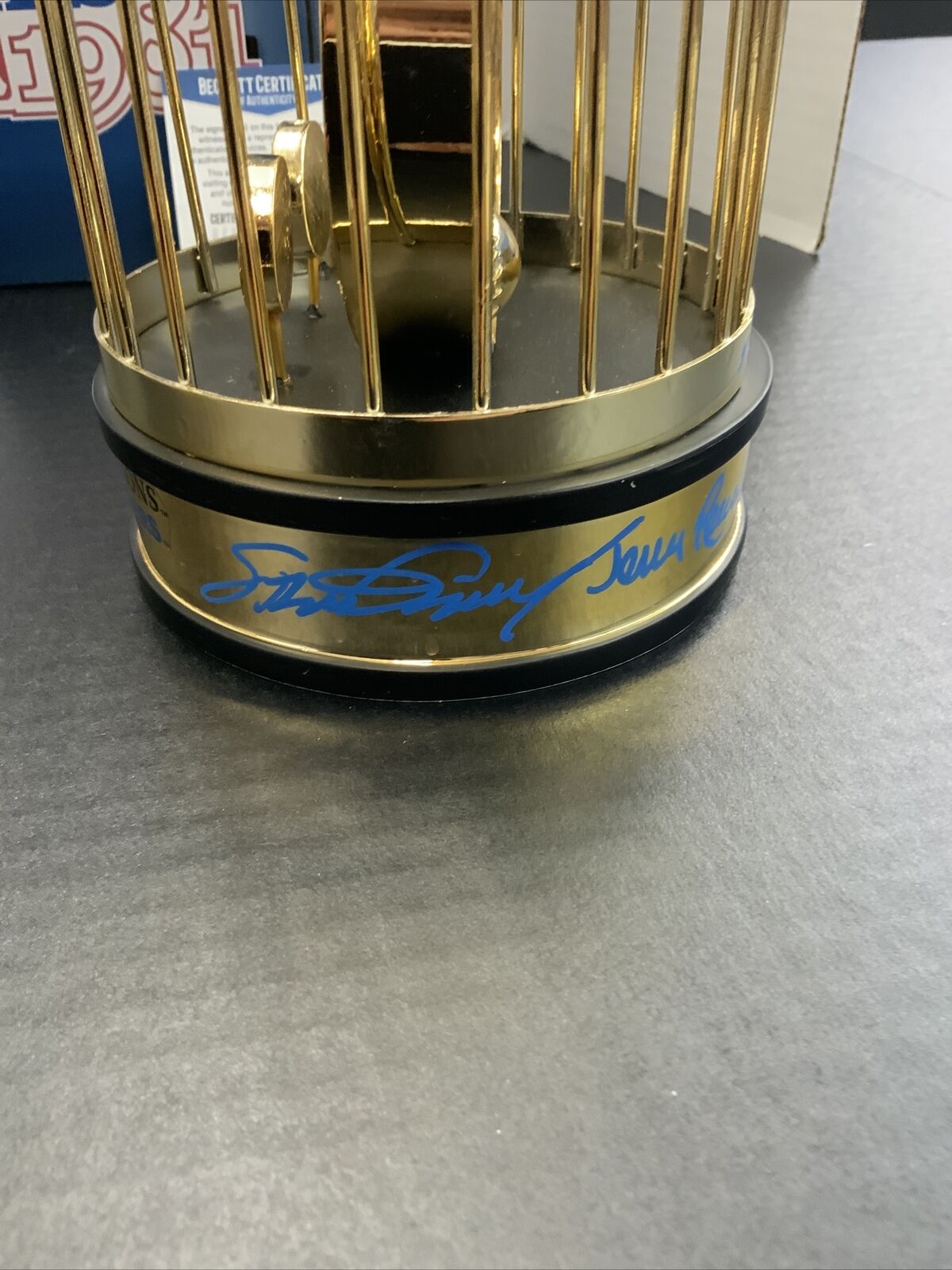 DODGERS 81 WORLD SERIES TROPHY SIGNED BY JERRY REUSS, CEY, GARVEY, LOPES RUSSELL