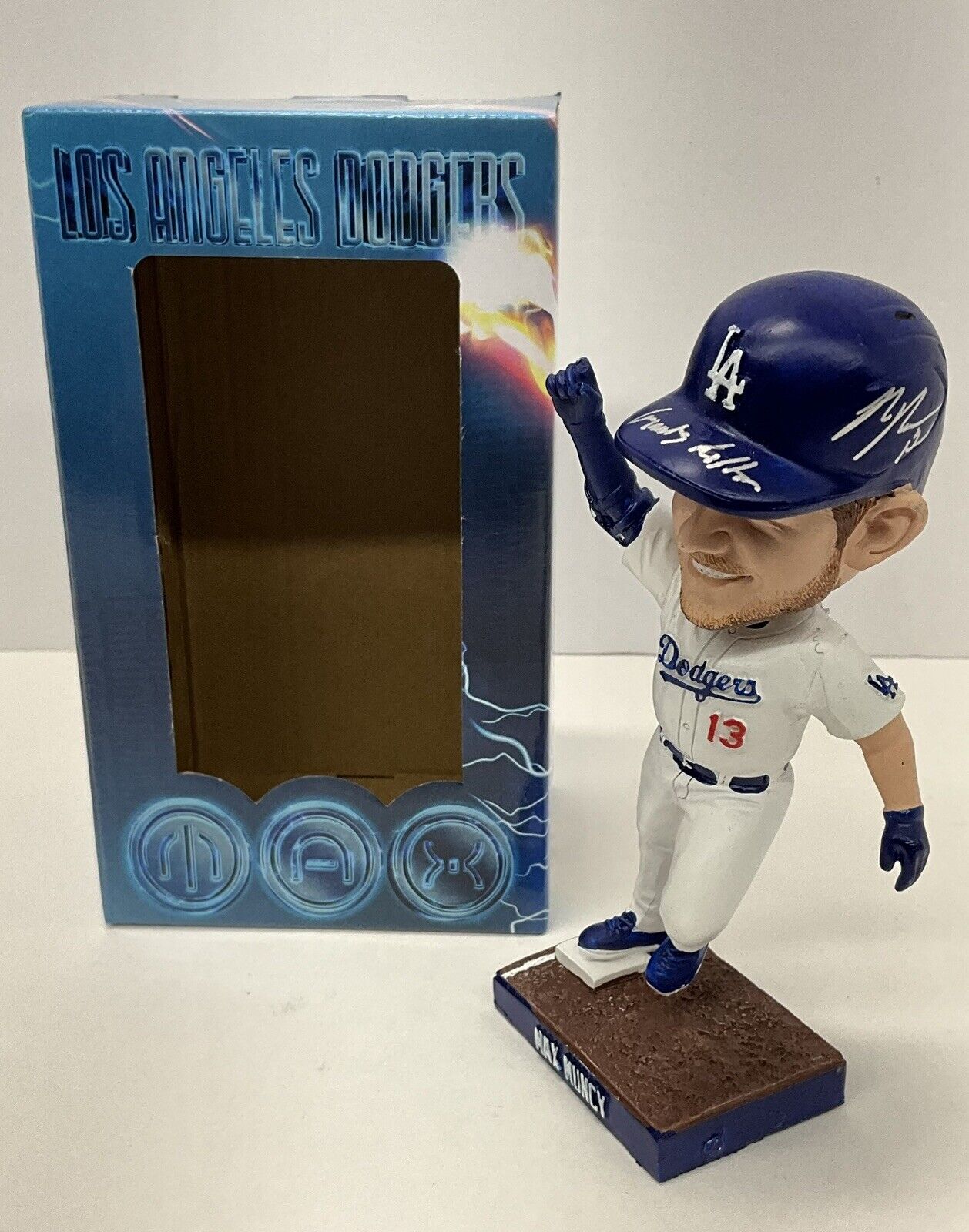 MAX MUNCY SIGNED DODGERS 2023 SGA BOBBLEHEAD "GIANT KILLER" INSCRIPT PSA 2C82066