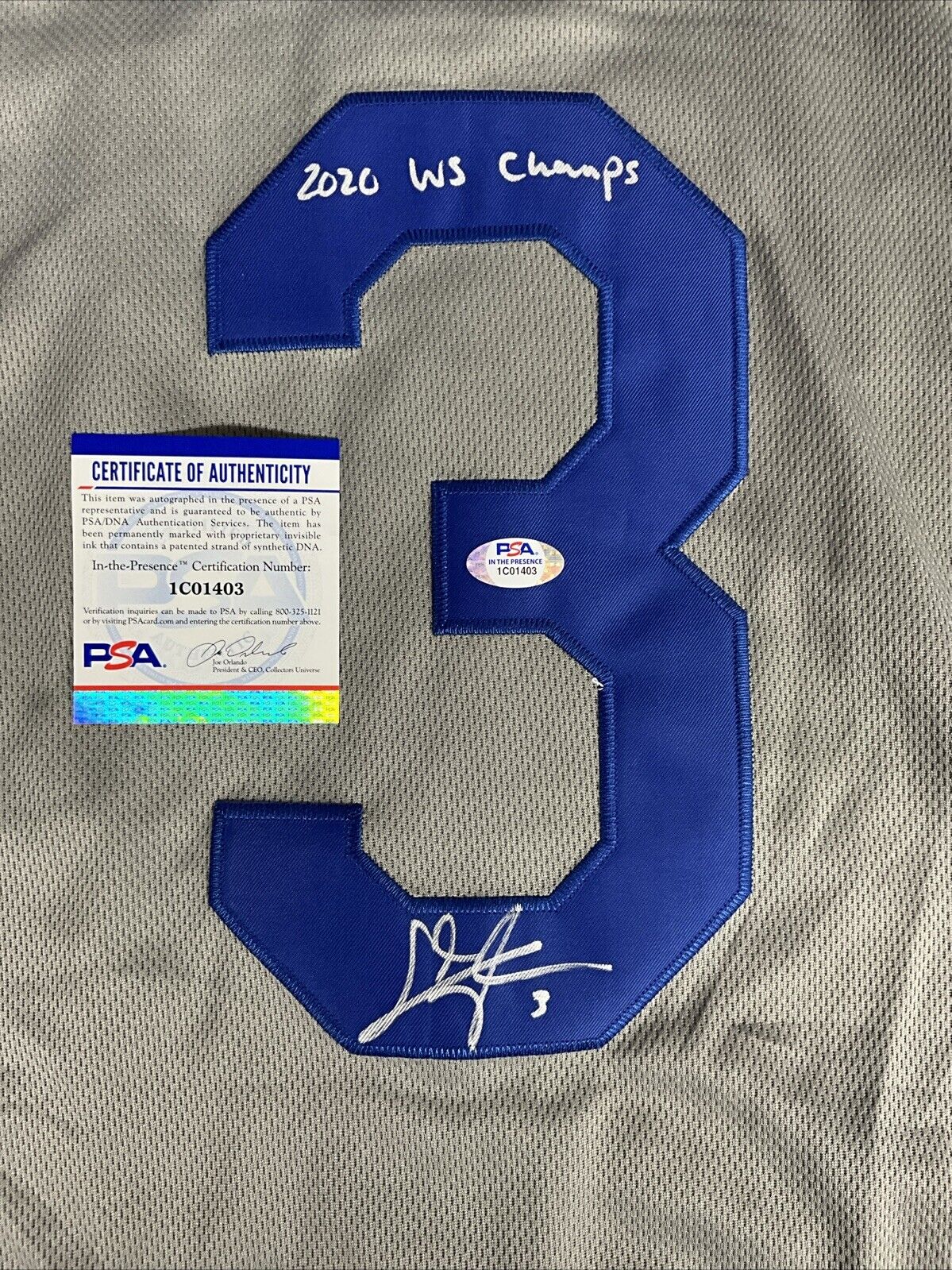 CHRIS TAYLOR DODGERS SIGNED 2020 WORLD SERIES JERSEY "2020 WS CHAMP" PSA 1C01403